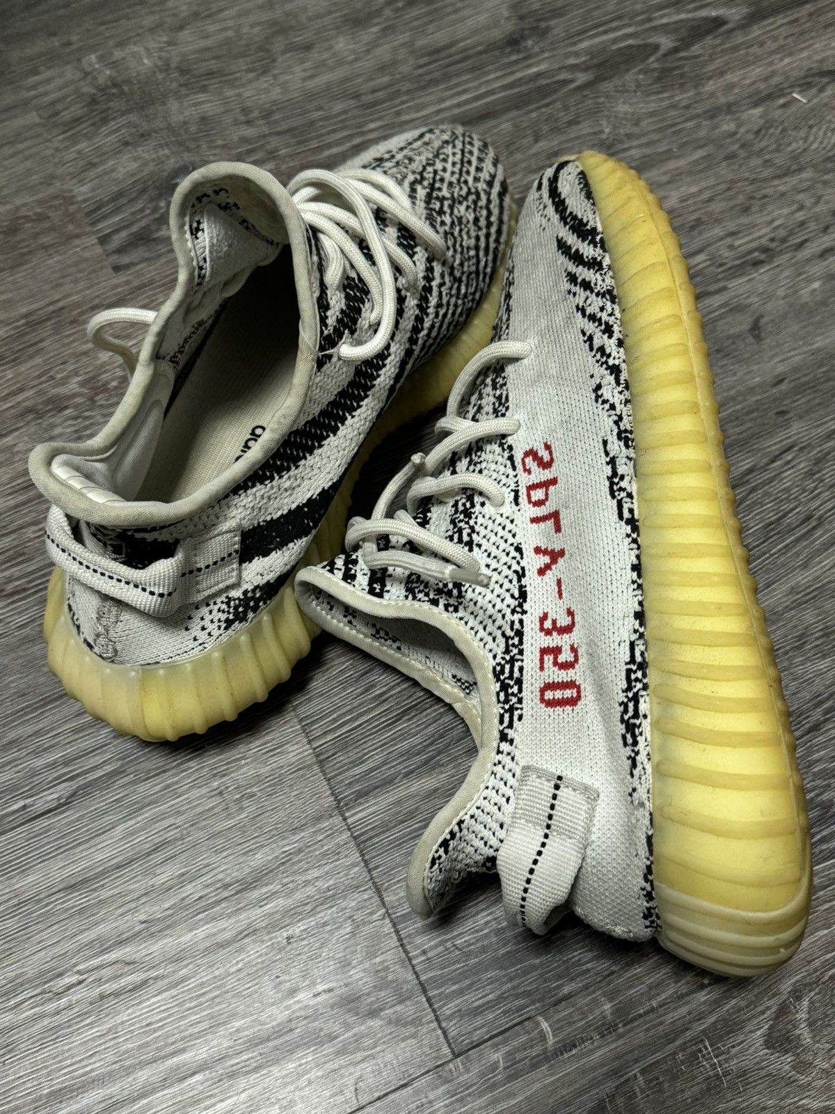 Other Adidas Yeezy boost 350v2 Zebra Size US 9 / EU 42 - 7 Thumbnail