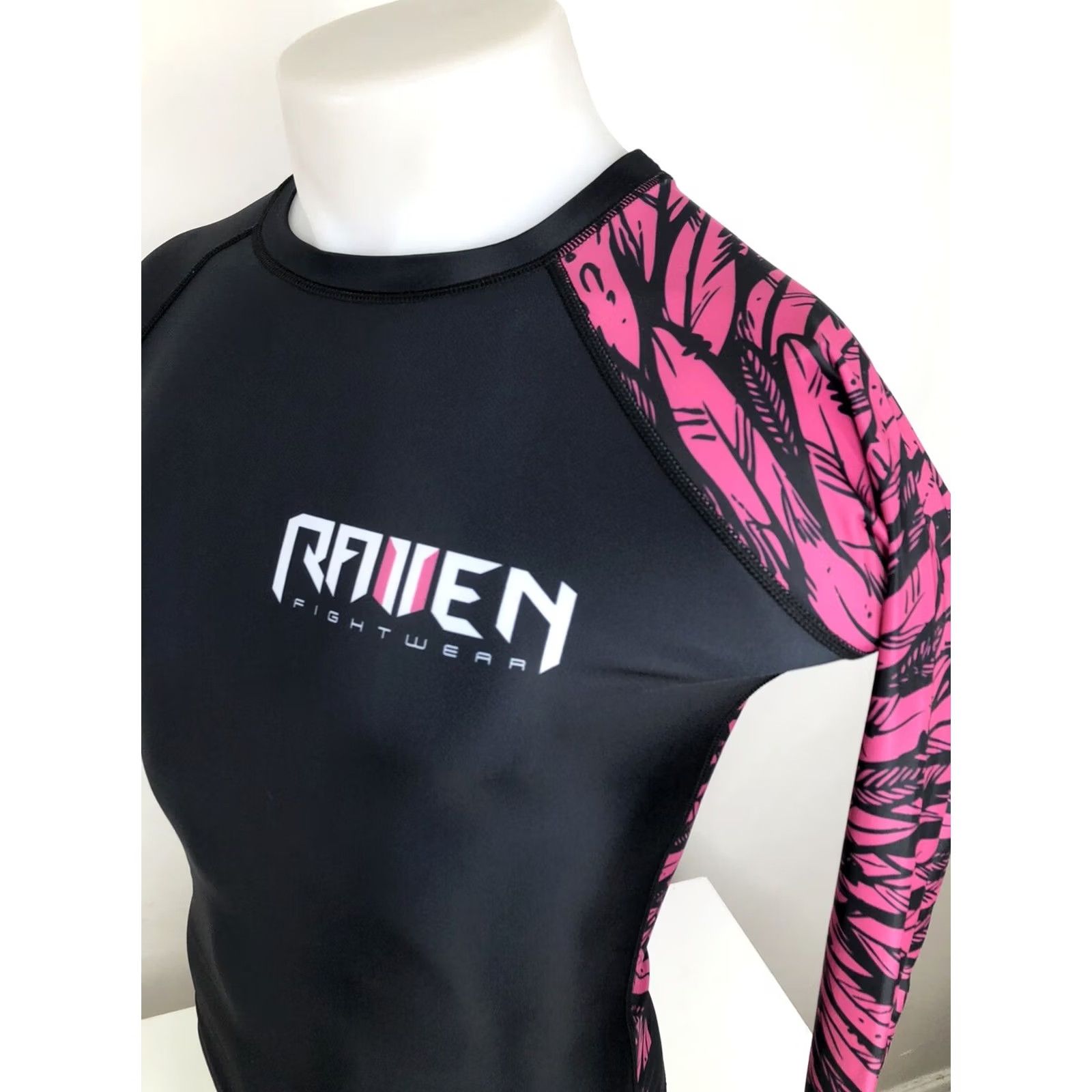 Vintage RAVEN FIGHT WEAR Shirt Women XS Athletic MMA Performance Black Size XS / US 0-2 / IT 36-38 - 3 Thumbnail