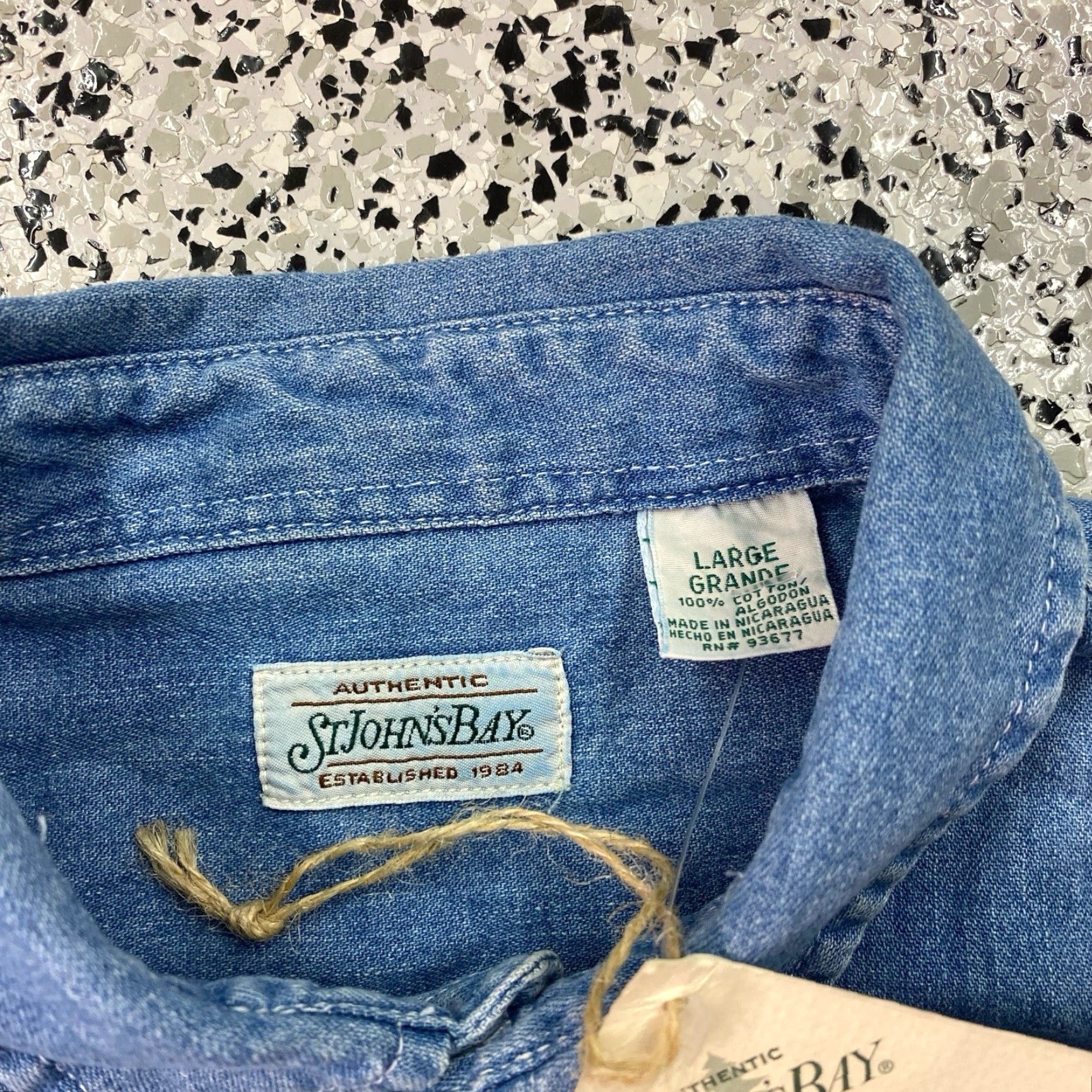 Vintage VINTAGE St Johns Bay Denim Shirt Mens L 90s Western Rockabilly Biker Blue Indigo Workwear New NWT Size US L / EU 52-54 / 3 - 2 Thumbnail