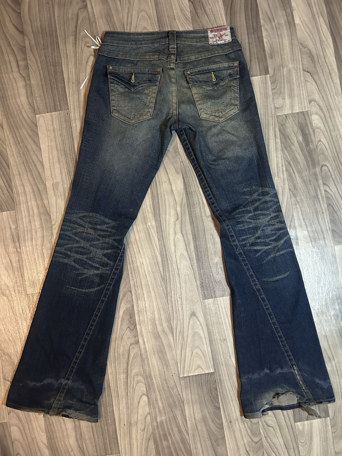 True Religion Women’s True Religion Size 28 Faded Flare Jeans Size 28" / US 6 / IT 42 - 1 Thumbnail