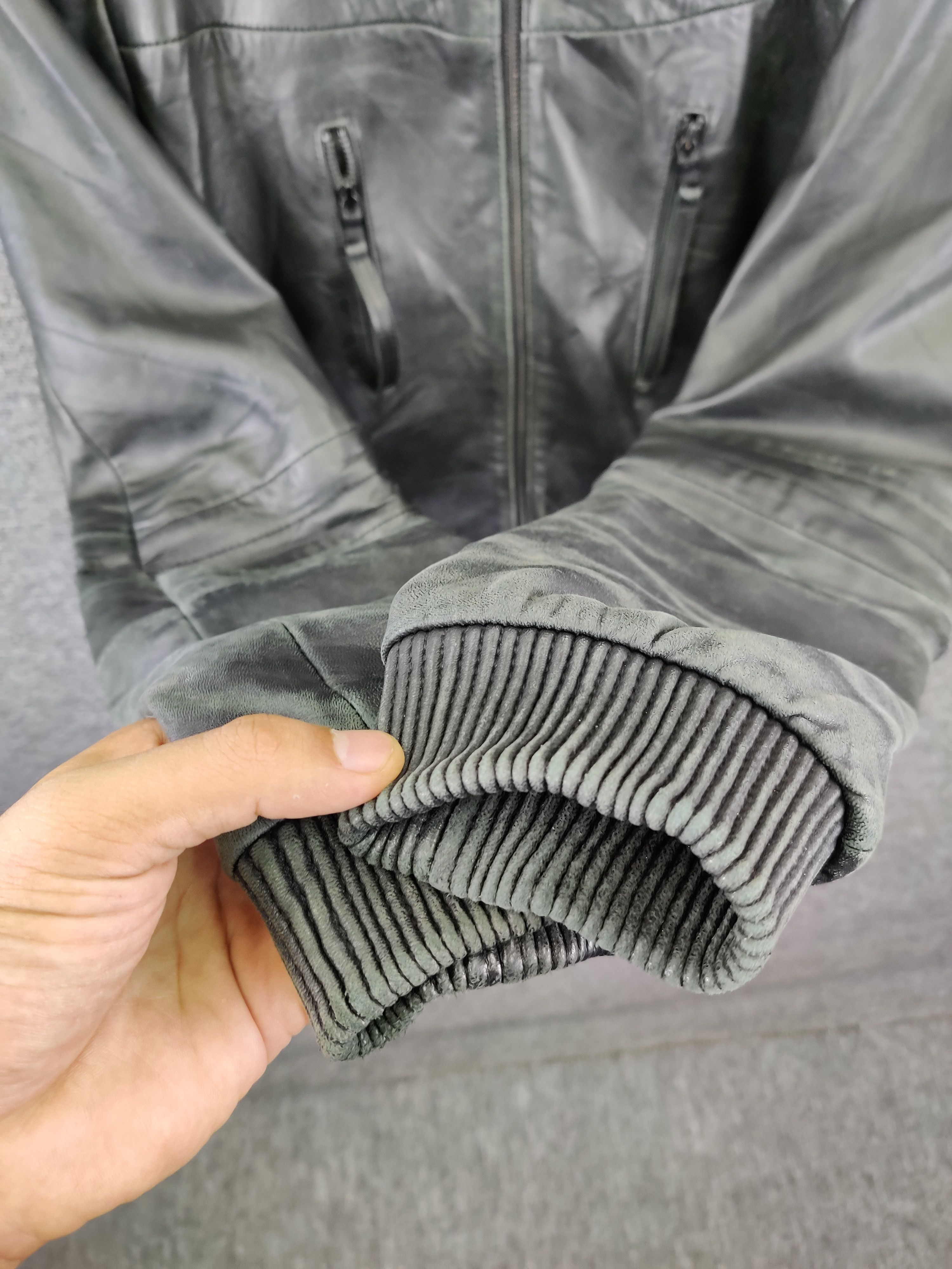 Armani Exchange Vintage Armani Exchange Leather Motorcycle Jacket Size US M / EU 48-50 / 2 - 9 Thumbnail