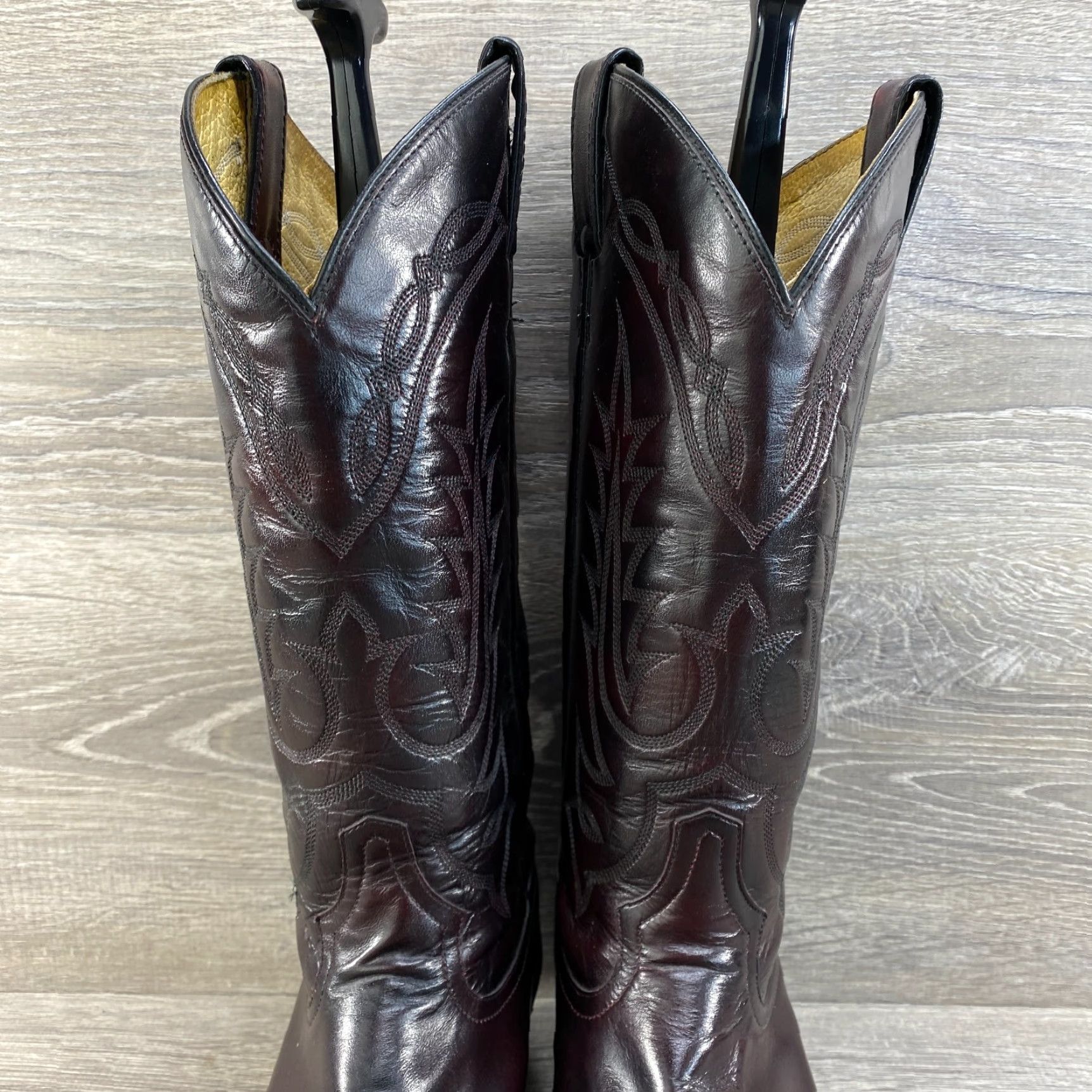 Tony Lama VINTAGE Tony Lama Boots Men's 8.5 EE Dark Cherry Burgundy Leather Cowboy Western Boots VTG 2996 Size US 9 / EU 42 - 5 Thumbnail