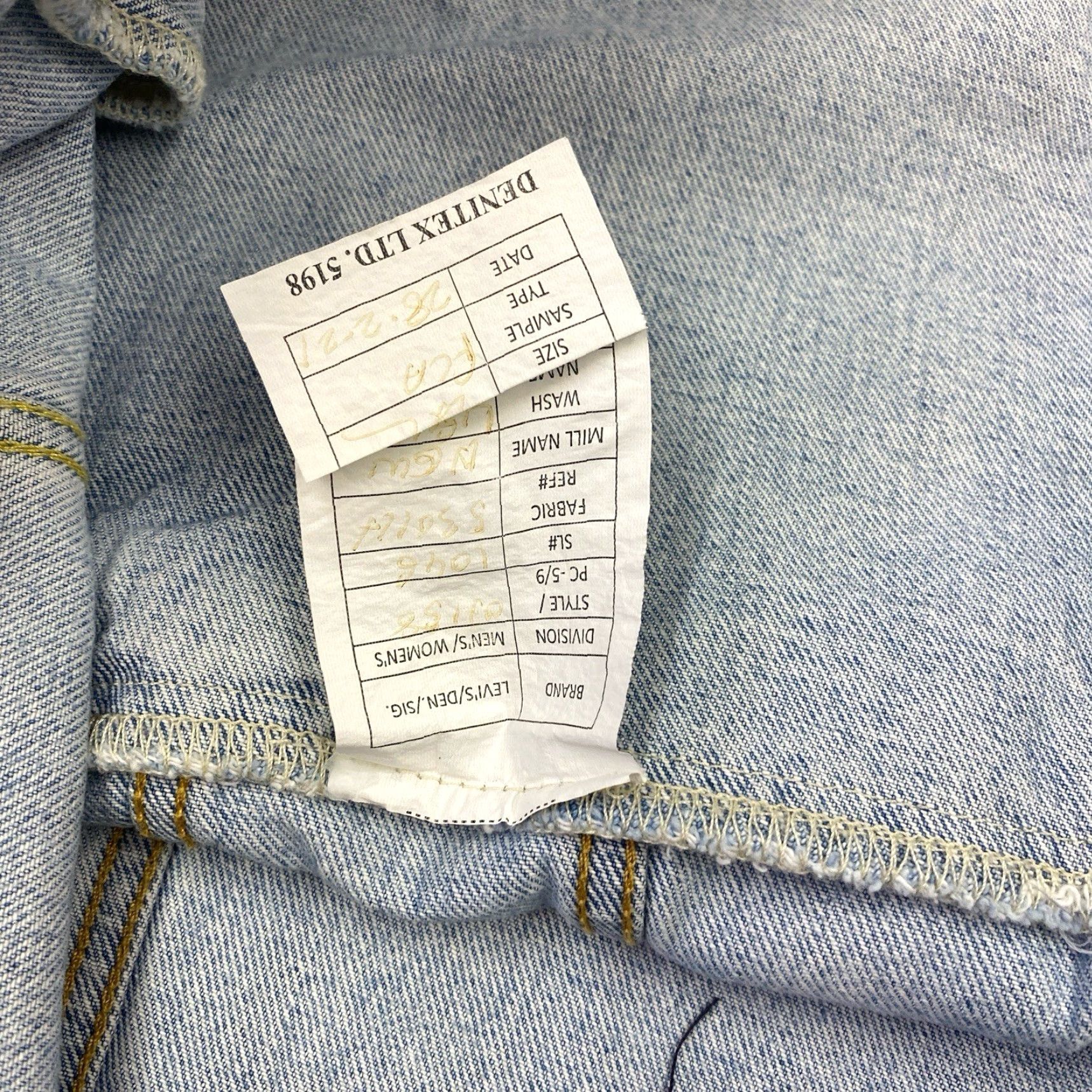 Levi's VINTAGE Levi's Trucker Jacket Denim Light Wash 2XL Men Blue Jeans Jacket Collared Lined Stock Sample 2XL Size US XXL / EU 58 / 5 - 4 Thumbnail