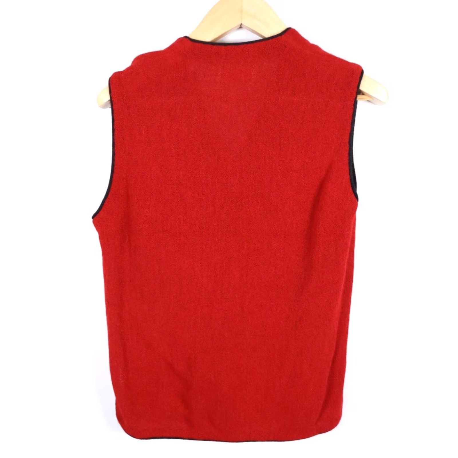 Vintage VINTAGE Links Sweater Vest Shirt Womens Medium Red 100% Alpaca Button Up Knit Sleeveless V-Neck Hand Wash Only Retro Preppy 70s Size M / US 6-8 / IT 42-44 - 2 Thumbnail