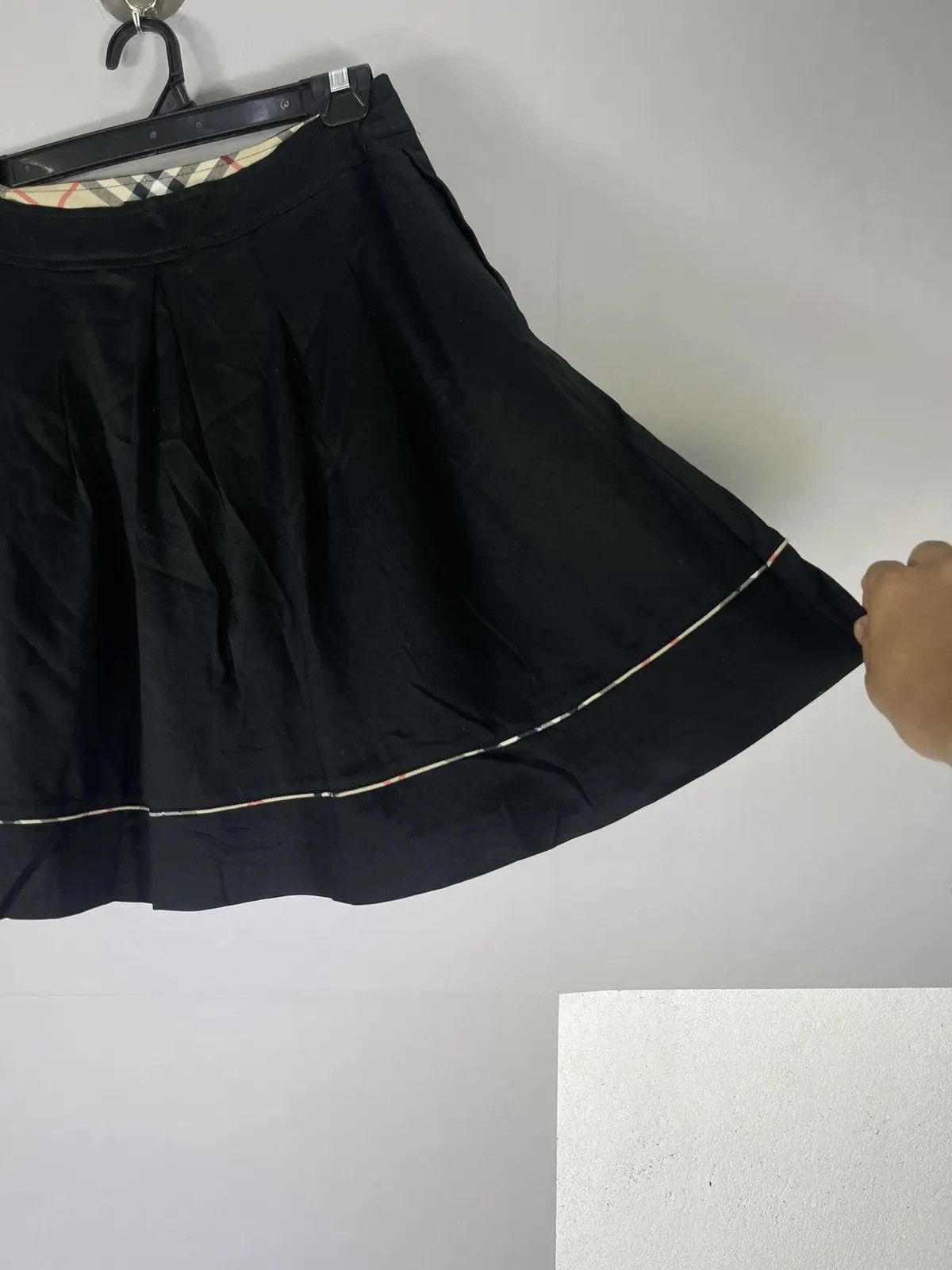 Burberry × Vintage Vintage BURBERRY LONDON Nova Check Made In Japan Skirt Size 28" / US 6 / IT 42 - 3 Thumbnail