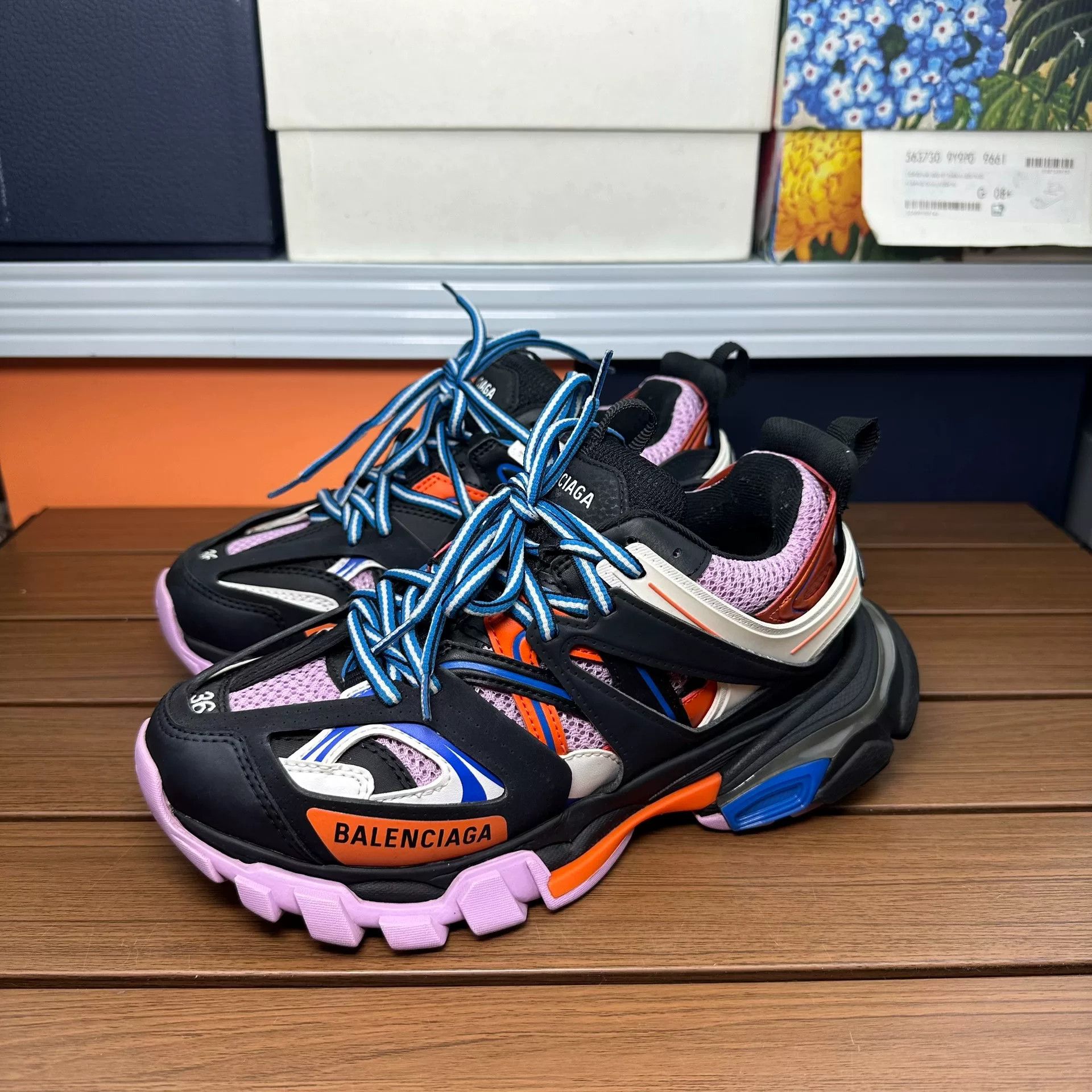 Balenciaga Balenciaga Multi Lowtop Sneakers it_36 Women Size US 6 / IT 36 - 1 Thumbnail