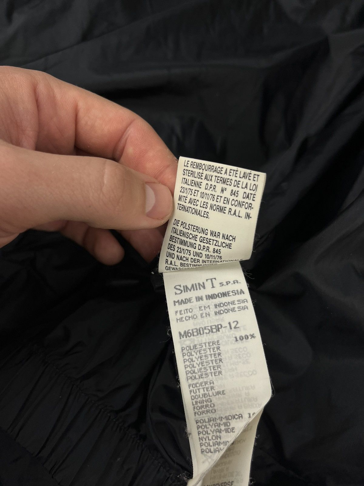 Armani Giorgio Armani Vintage 90s Full Black Down Jacket Puffer Size US XL / EU 56 / 4 - 18 Thumbnail