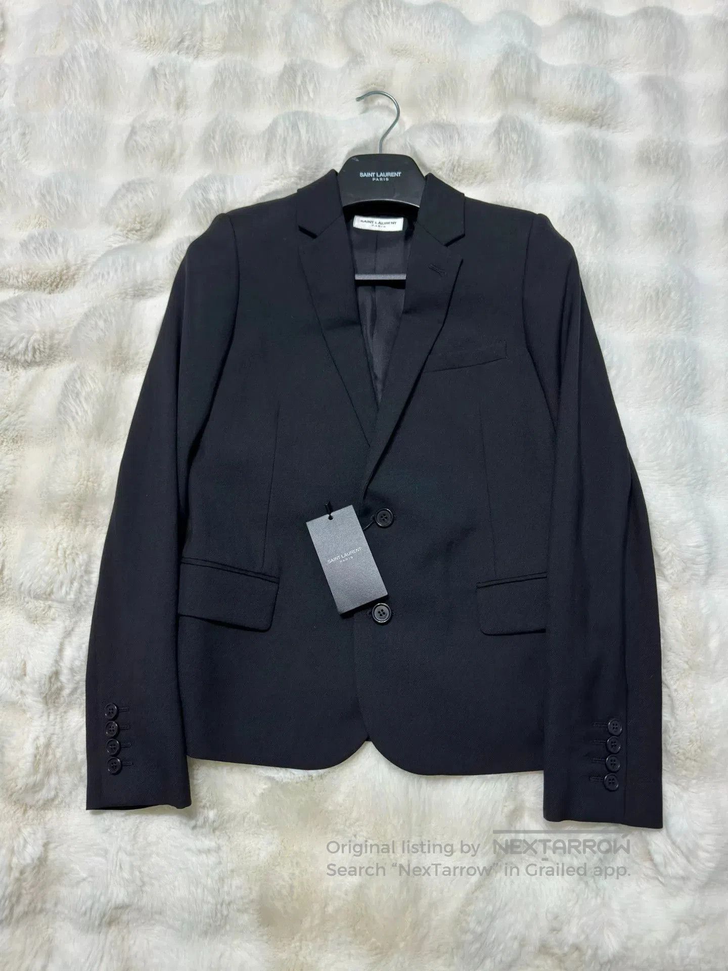 Yves Saint Laurent Saint Laurent Women's Classic Blazer. Size XS / US 0-2 / IT 36-38 - 1 Thumbnail