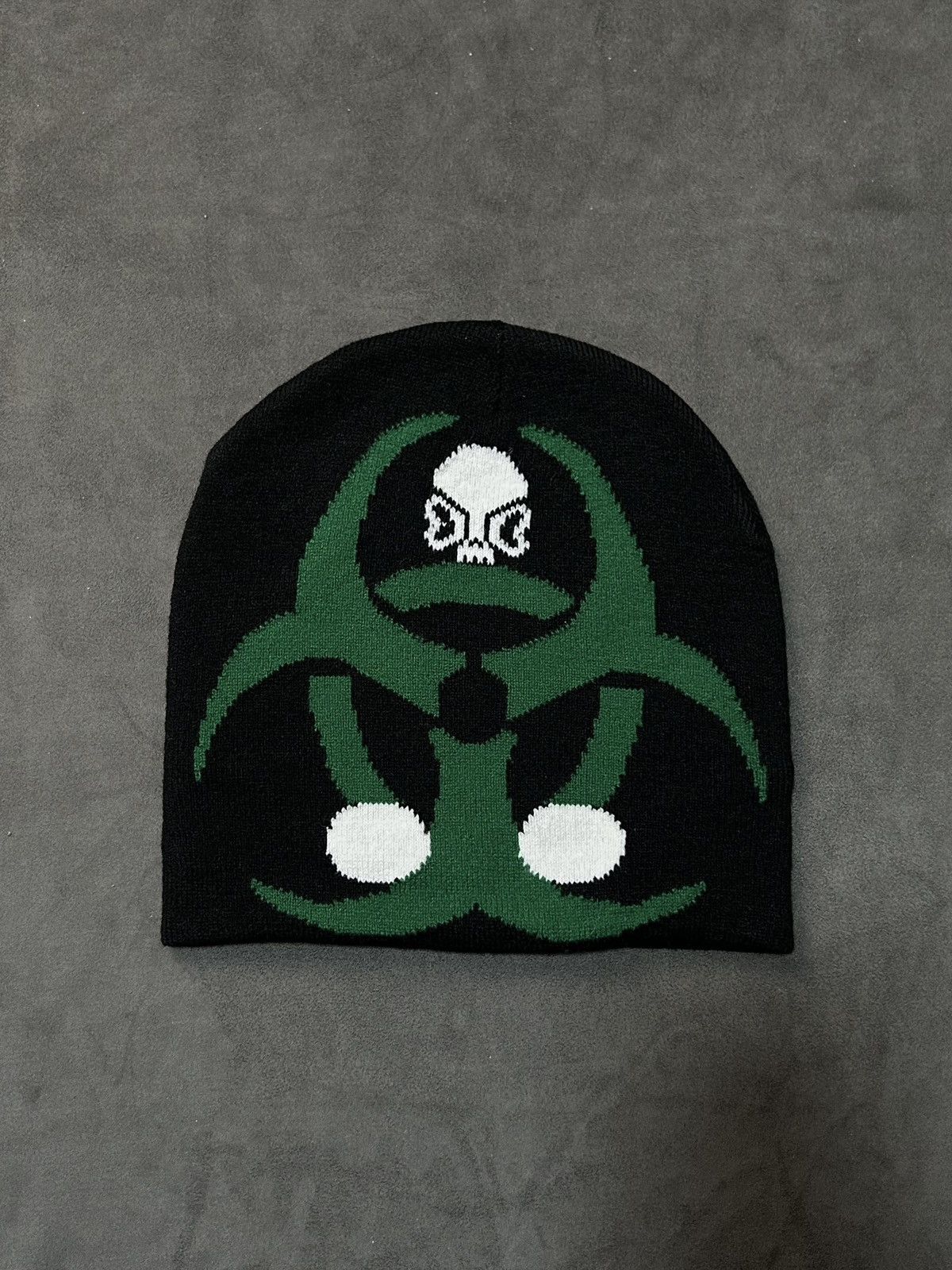 Japanese Brand Rare Toxic Symbol Print No Cuff Knit Black Beanie Hats Size ONE SIZE - 1 Thumbnail
