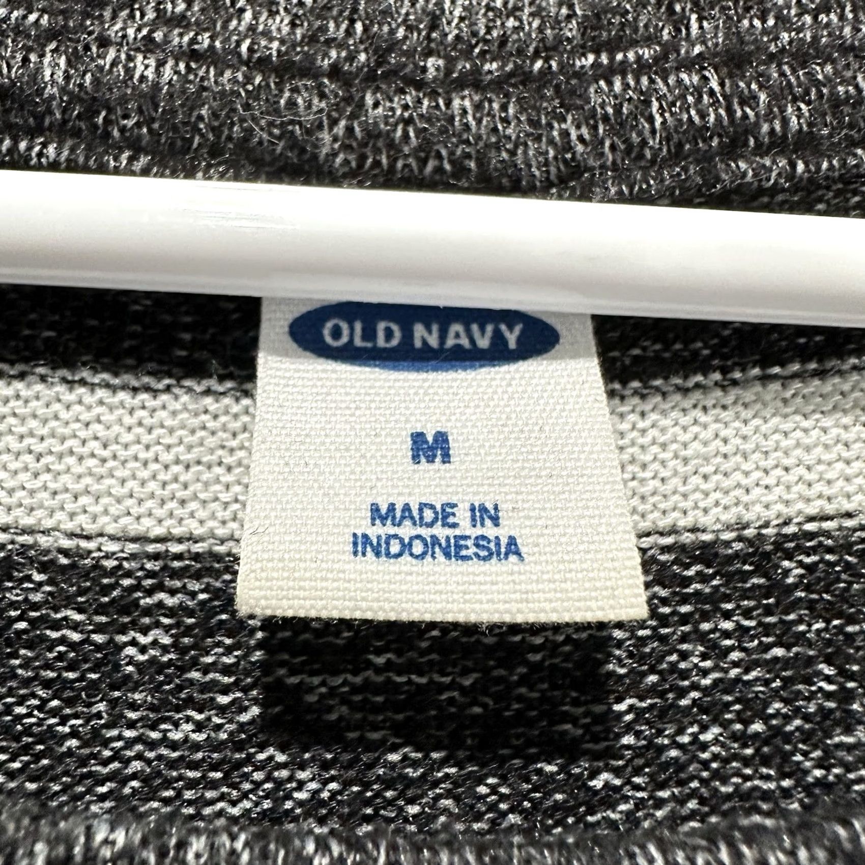 Old Navy Old Navy Shirt Womens M Black White Striped Relaxed Plush-Knit Tee Rayon Blend Size M / US 6-8 / IT 42-44 - 4 Thumbnail
