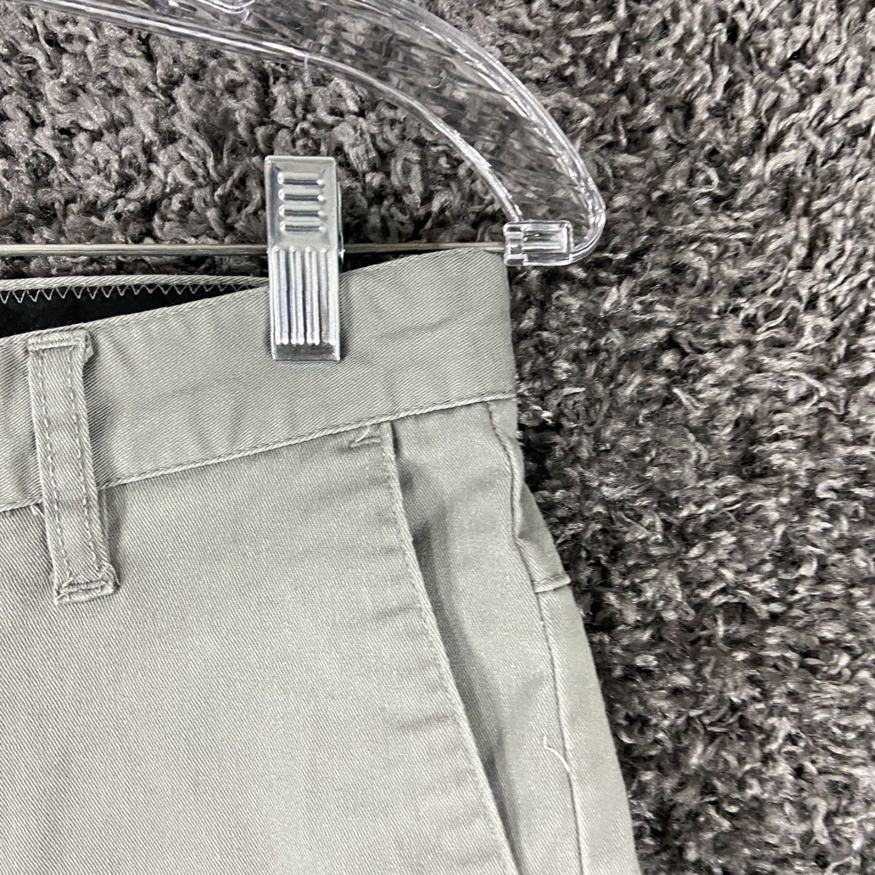 Volcom Volcom Shorts Men 30 Gray Chino Regular Size 30 Mens Size US 30 / EU 46 - 3 Thumbnail