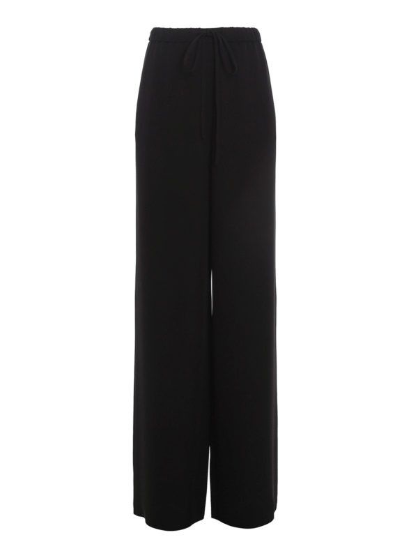 o1y0326 Jogger in Black