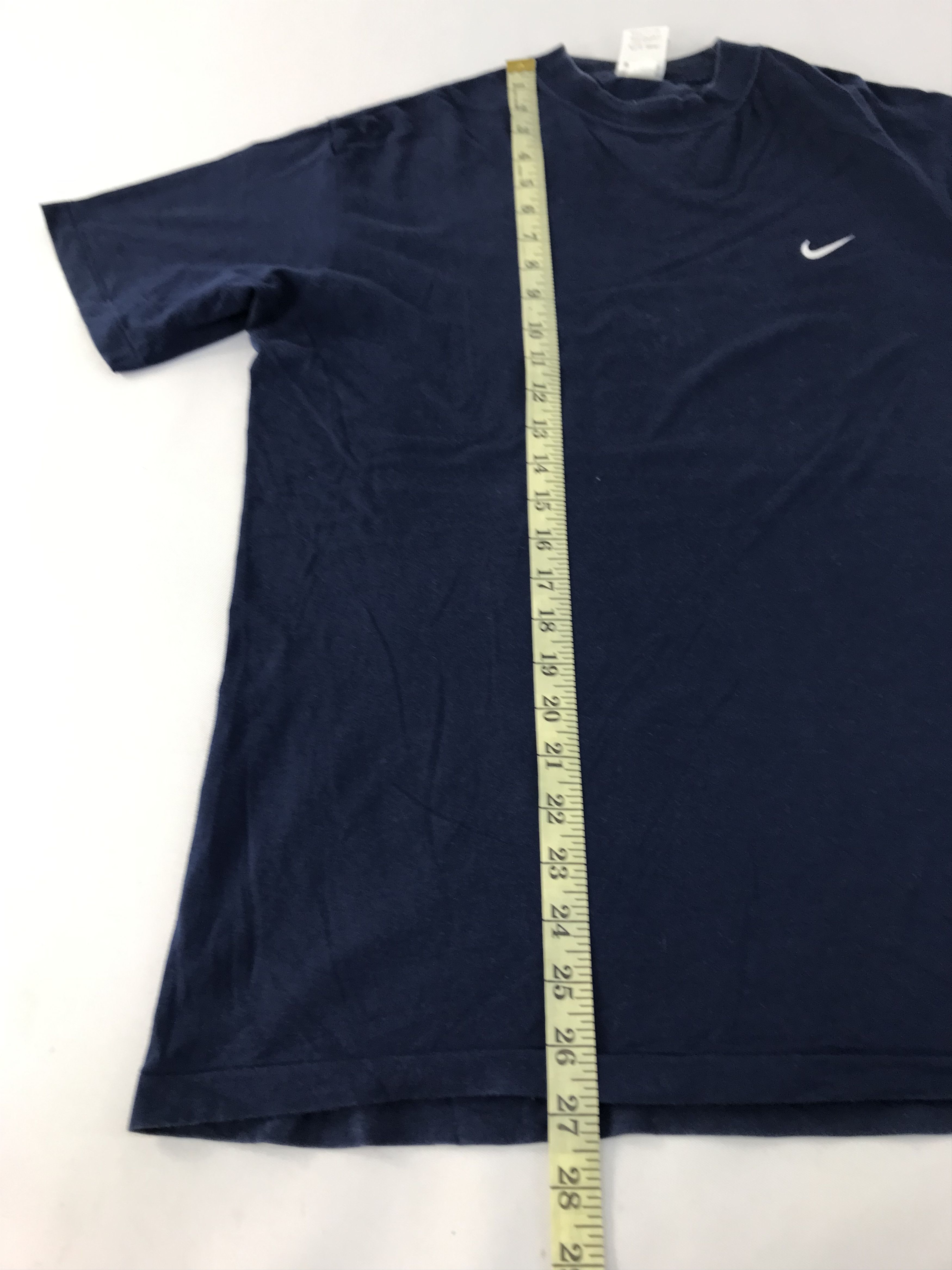 Nike Vintage Nike Minimalist Swoosh Logo Tee Size US M / EU 48-50 / 2 - 9 Thumbnail