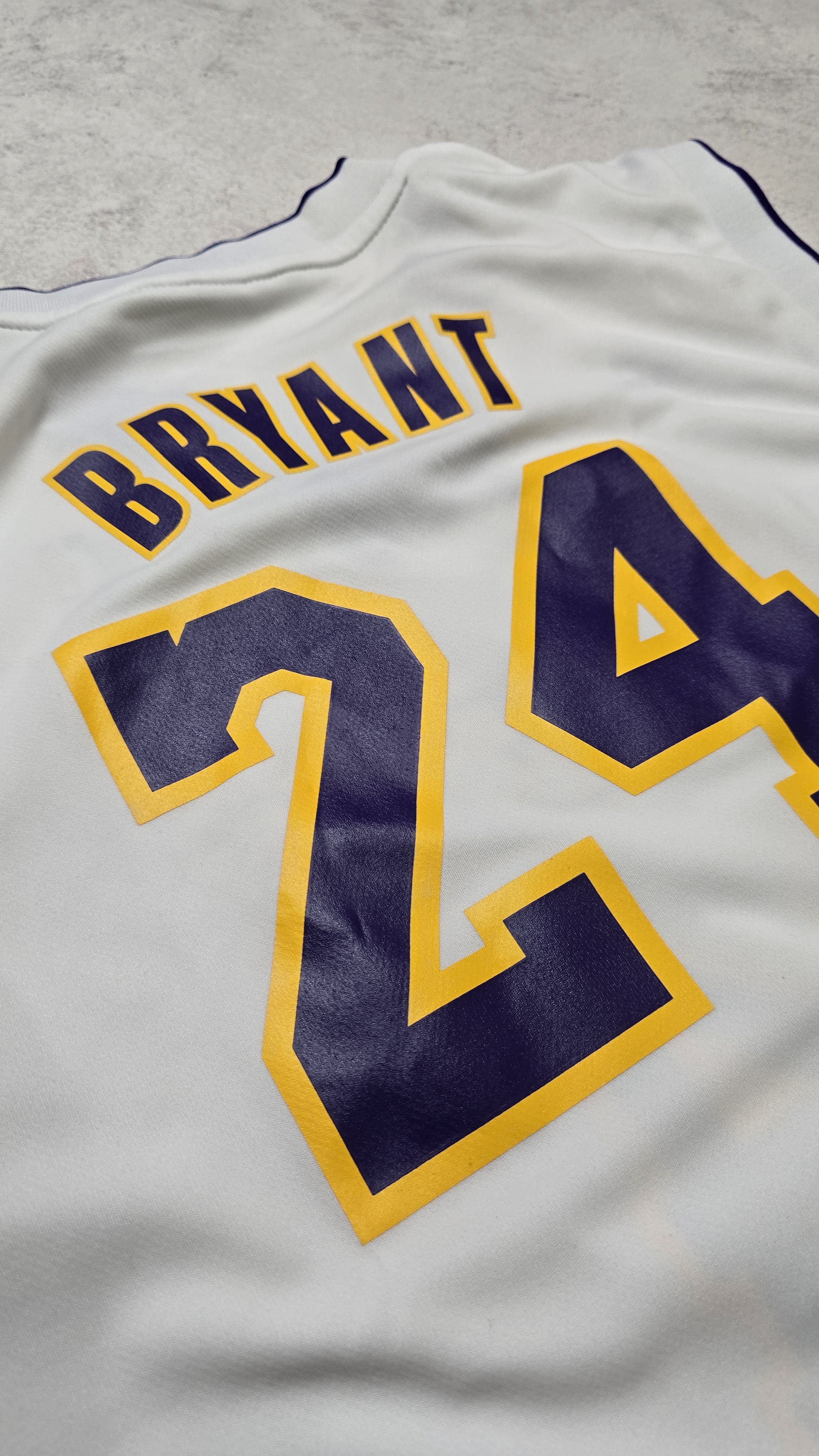 Adidas Lakers Adidas Kobe Bryant #24 White NBA Jersey Size US L / EU 52-54 / 3 - 6 Thumbnail