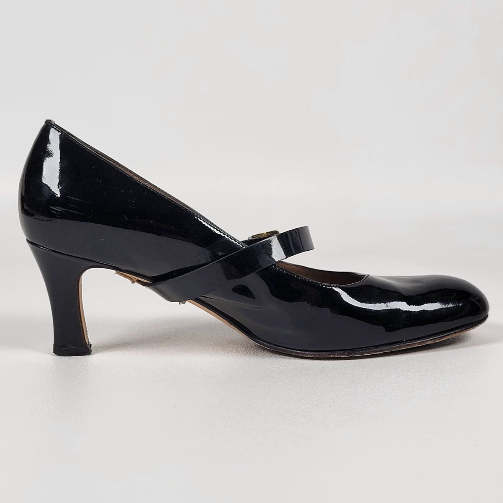 Vintage Anyi Lu Black Patent Leather Buckle Strap Pumps 9 Italy Women's Pump Kitten Heel Formal Party/Cocktail Casual Shoes Size US 9 / IT 39 - 4 Thumbnail