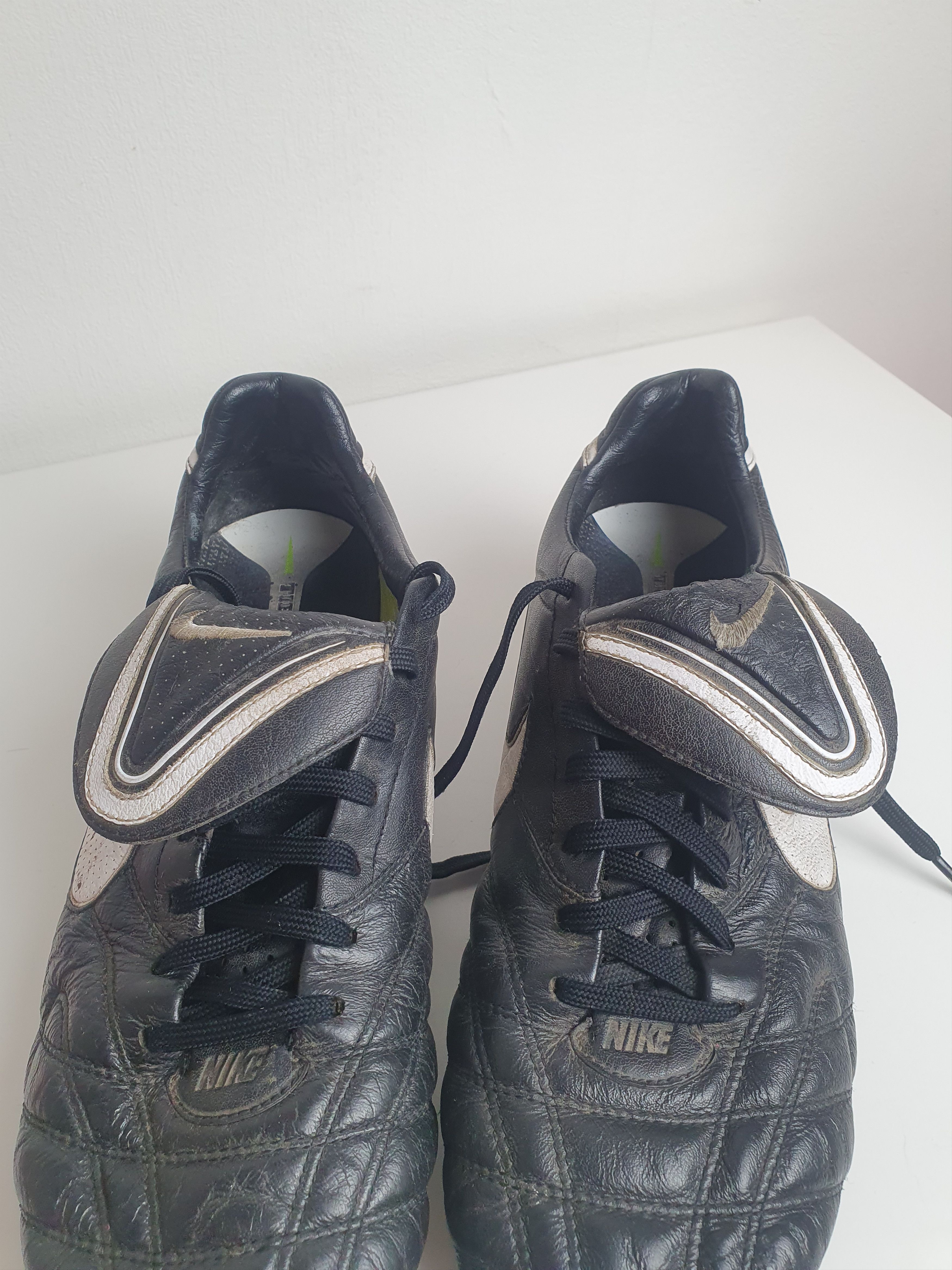 Nike Vintage Cleats mens Nike Tiempo Legend III Football Rare Size US 11 / EU 44 - 15 Thumbnail