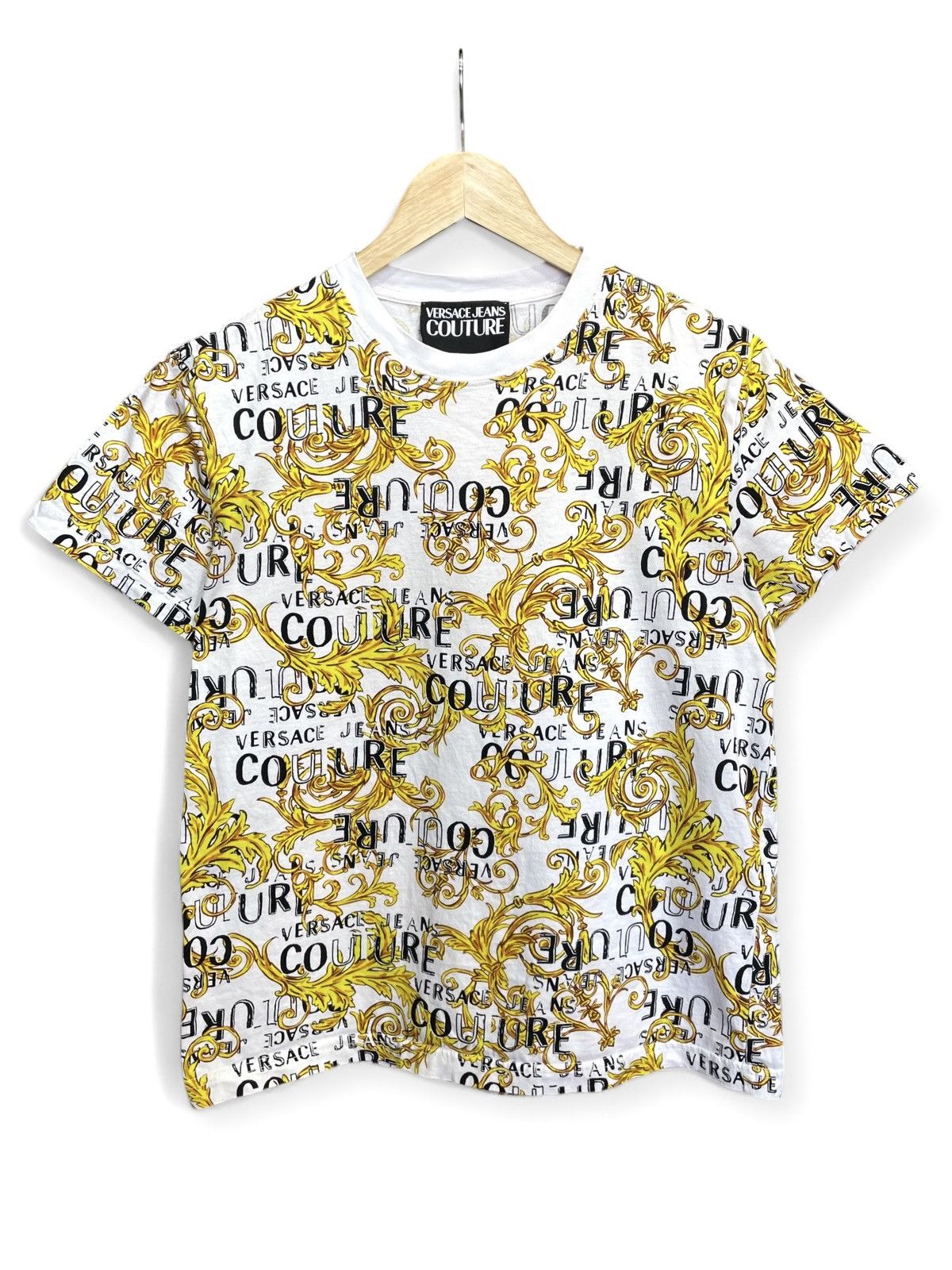 Versace Jeans Couture Versace Jeans Couture Baroque Logo Print T-Shirt – Size M Size US M / EU 48-50 / 2 - 1 Thumbnail