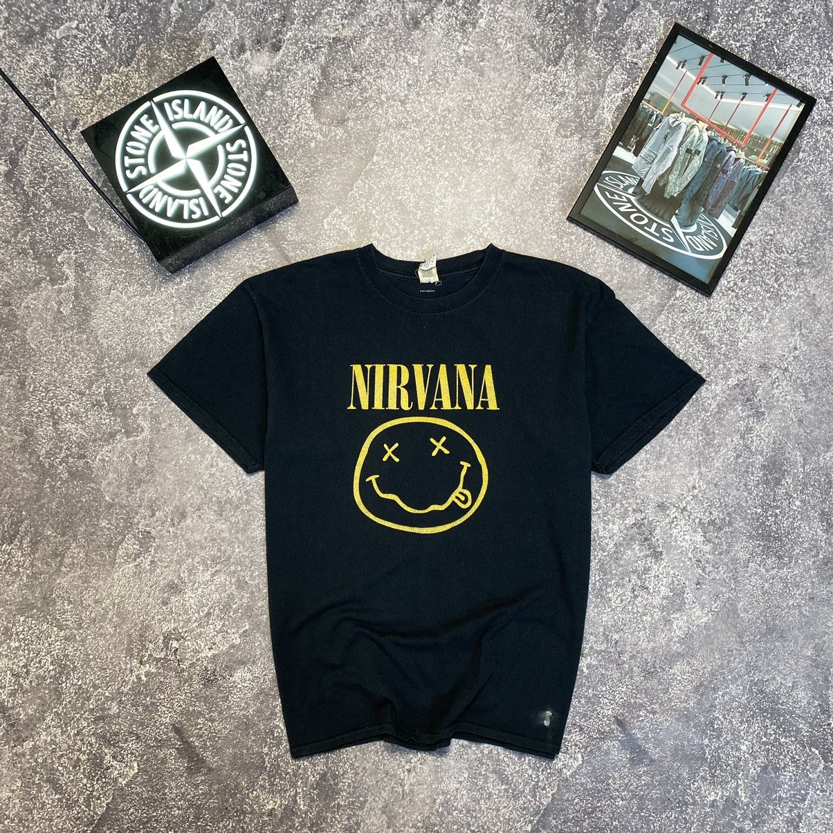Band Tees Vintage Nirvana 2018 Kurt Cobain Big Basic logo rock tee Size US L / EU 52-54 / 3 - 1 Thumbnail