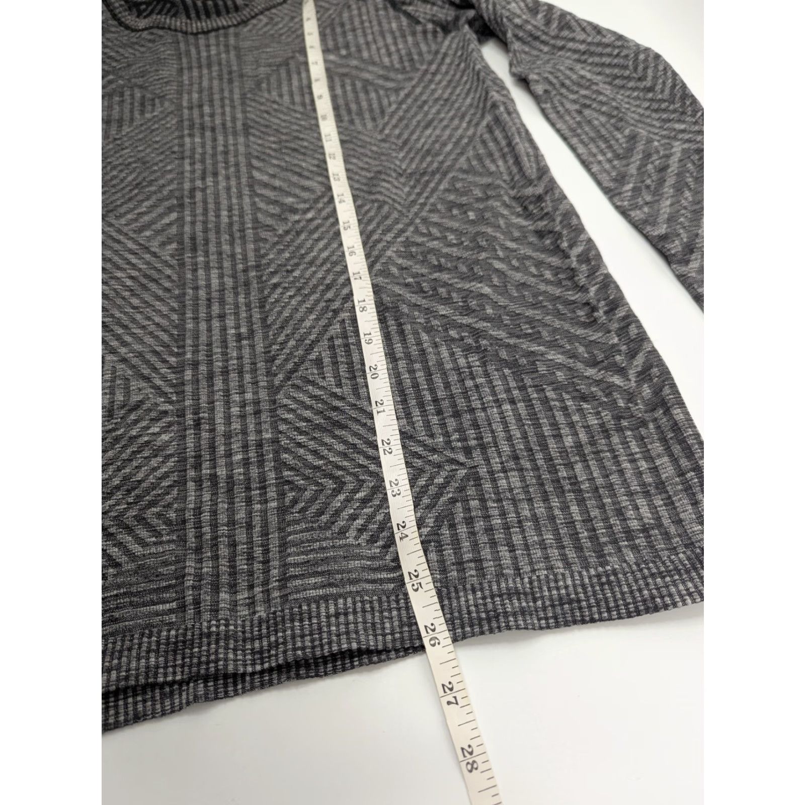 Lululemon Lululemon Rest Less Gray Ribbed Long Sleeve Pullover Thumbholes Shirt Size 10 Size L / US 10 / IT 46 - 5 Thumbnail
