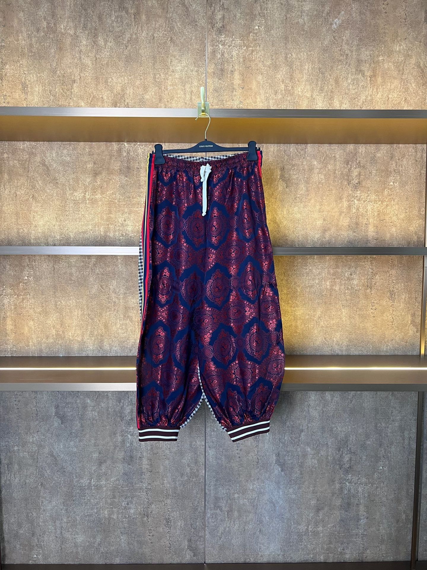 Gucci Gucci Floral Plaid Patchwork Sweatpants Size 32" / US 10 / IT 46 - 1 Thumbnail