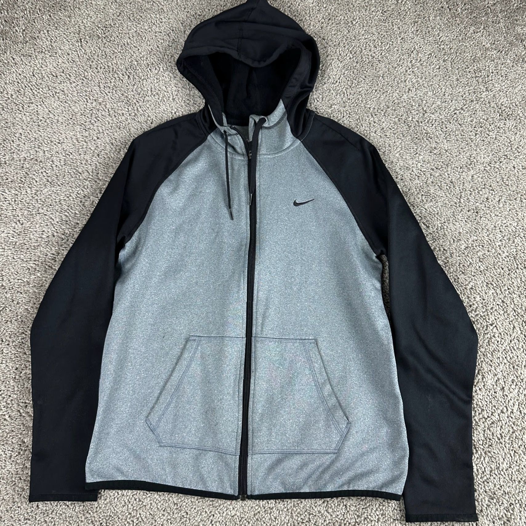 Nike Nike Jacket Women M Gray Black Therma Fit Fleece Full Zip Hooded Logo Mid-Length Windbreaker Winter Fall Size M / US 6-8 / IT 42-44 - 2 Thumbnail