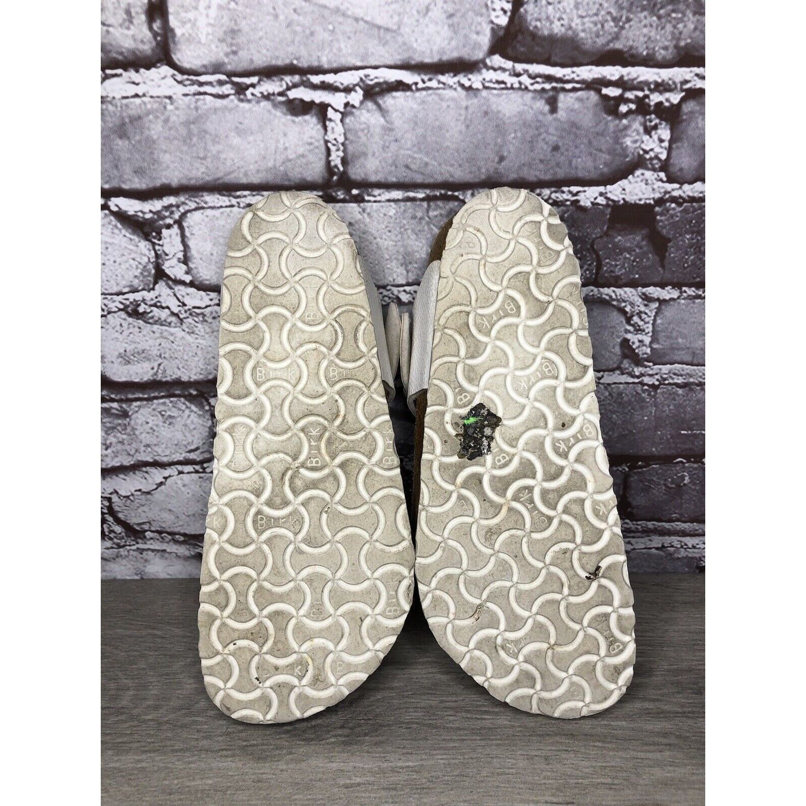 Birkenstock Birkenstock Gizeh White Leather Buckle Strap Cork Sandals Wo Size US 8.5 / IT 38.5 - 13 Thumbnail