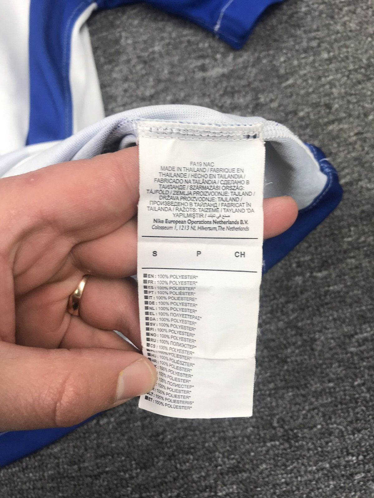 Nike Nike Hertha Berlin FC Home Football 19/20 DODI LUKEBAKIO #28 Size US S / EU 44-46 / 1 - 13 Thumbnail