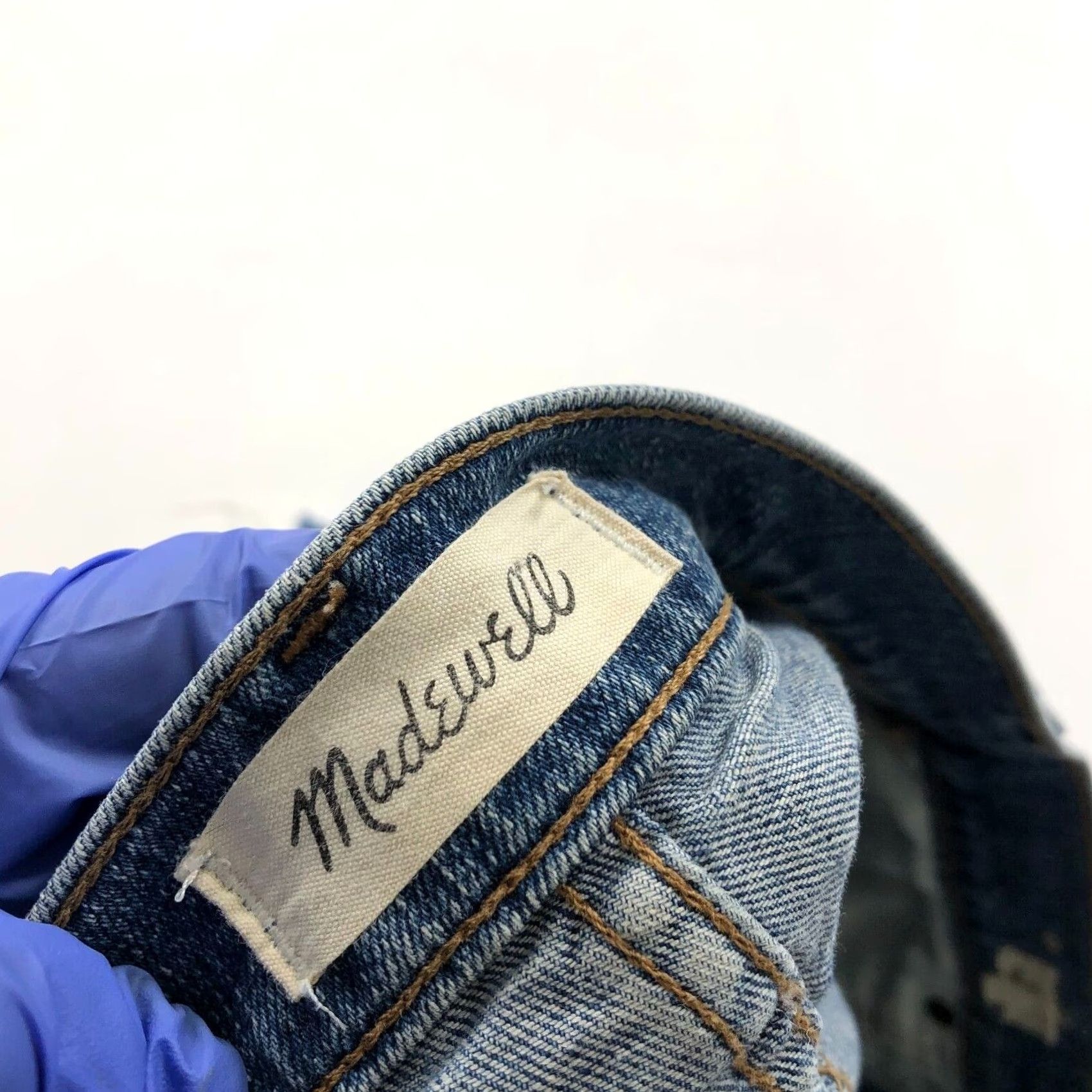 Madewell Madewell Denim Mid Rise Cut-Off 3" Shorts Men/Women? Inseam 3 in Blue 26 Regular Rise High Rise? 29 in Waist 3" Shorts Denim Cut Off Size 26" / US 2 / IT 38 - 6 Thumbnail