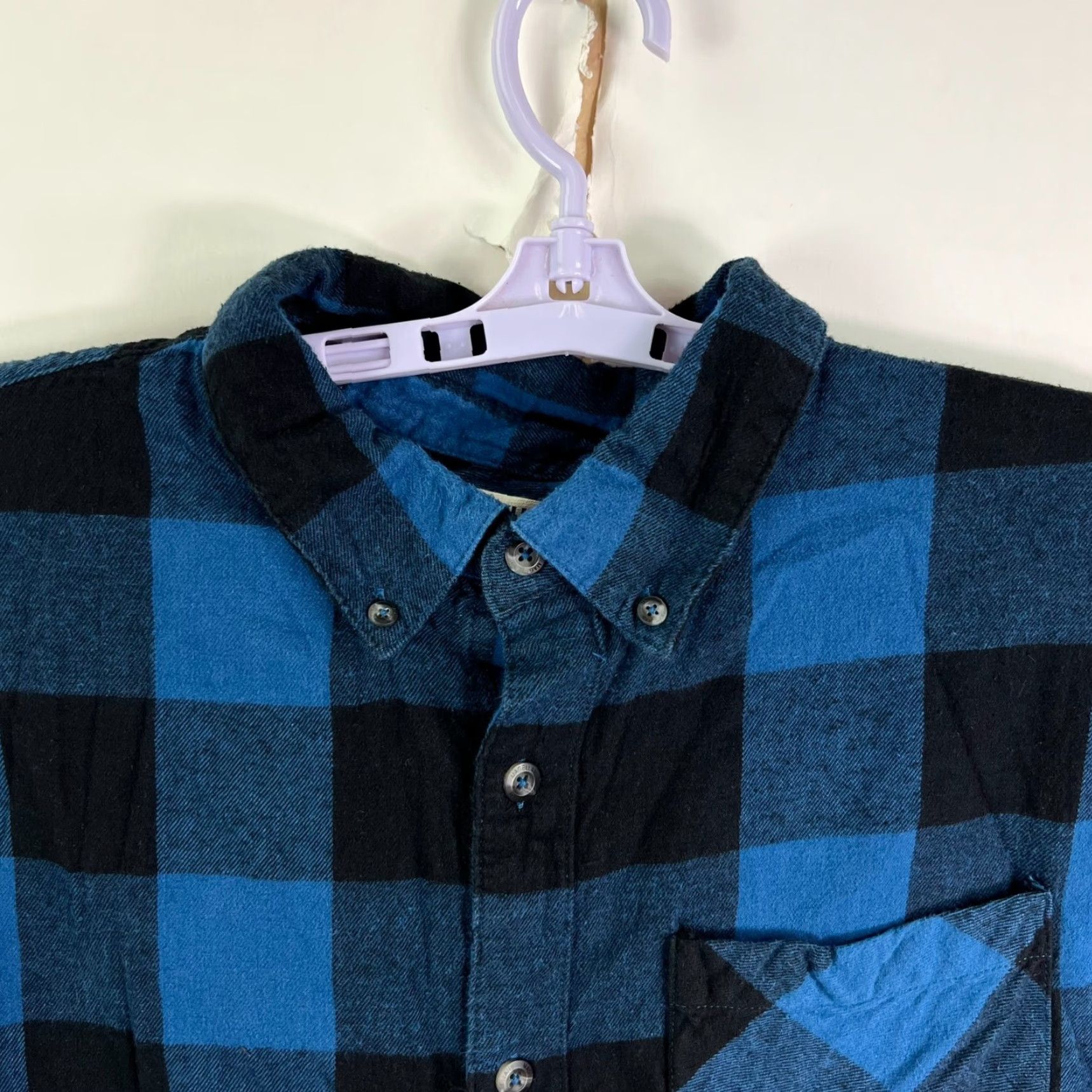 Vintage Magellan Button-Up Shirt Mens XL Blue Plaid Flannel Cotton Casual Travel Workwear Button-Down Collar Pocketed All Seasons Vintage: No Size US XL / EU 56 / 4 - 2 Thumbnail