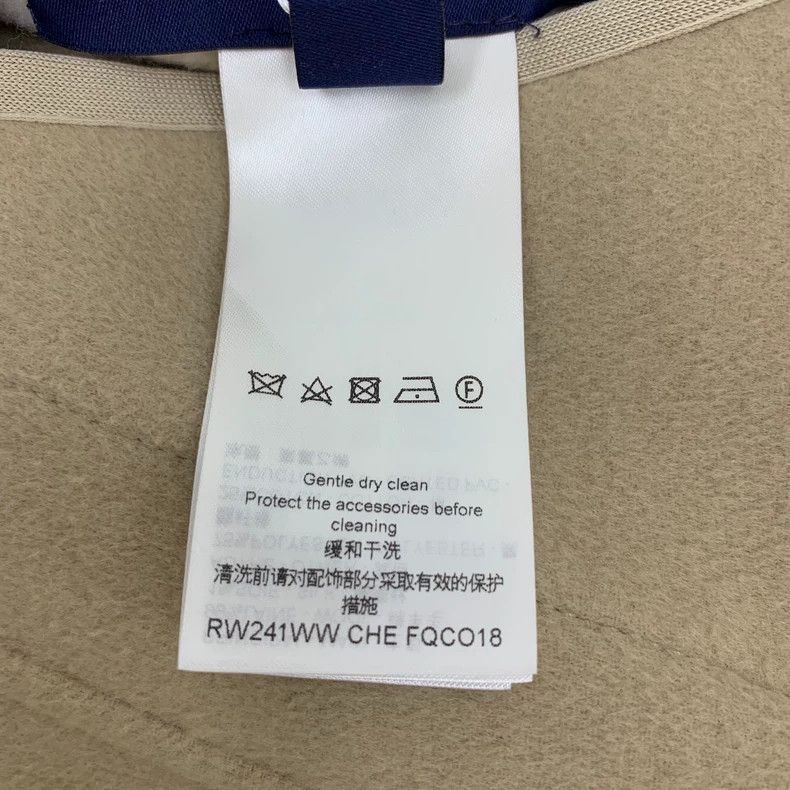 Louis Vuitton Louis Vuitton 24 New Cream Tea Reversible Wool Old Flower Size XS / US 0-2 / IT 36-38 - 6 Thumbnail