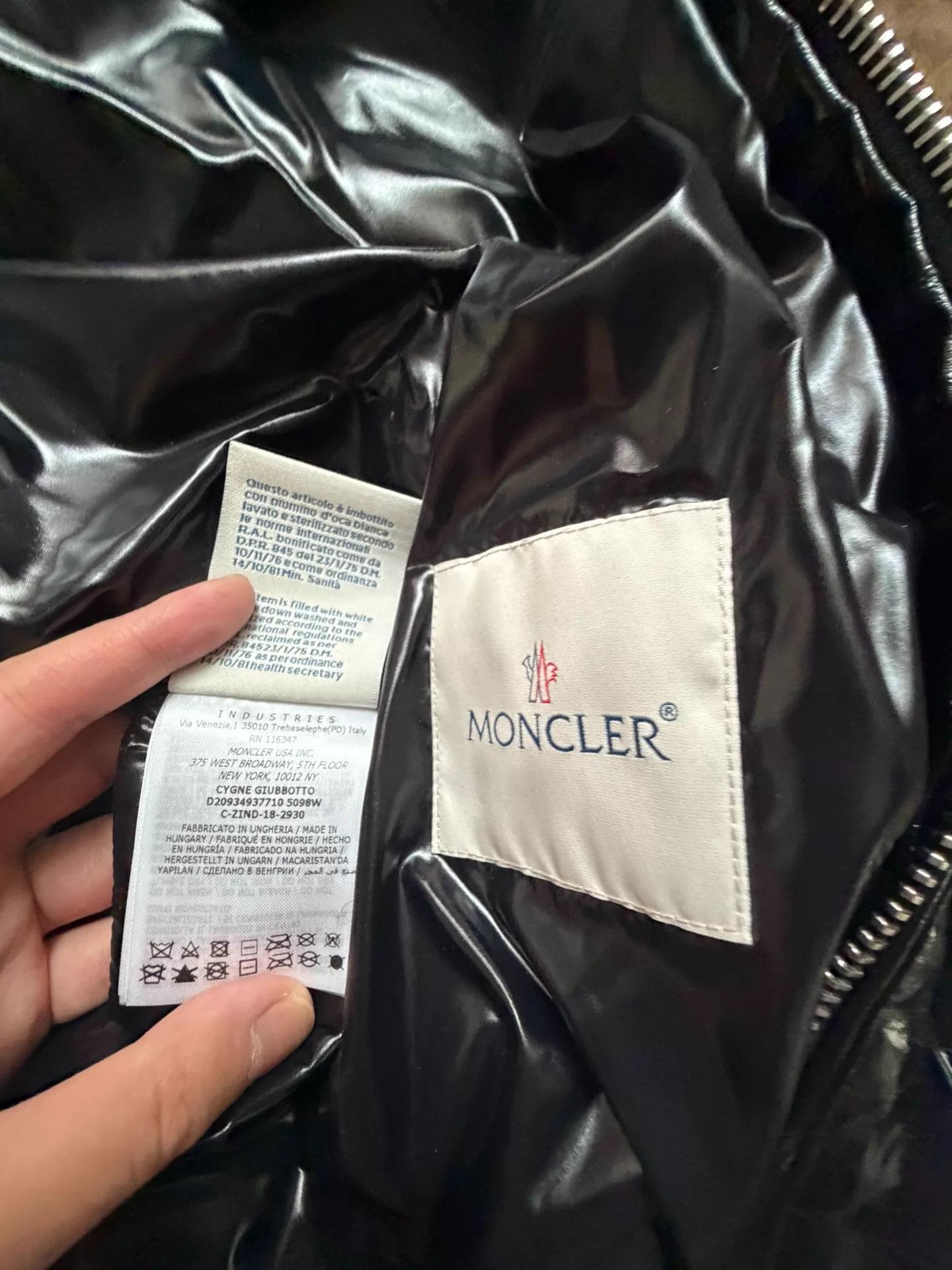 Moncler Moncler Fur-Lined Puffer Jacket Size 1 Size US S / EU 44-46 / 1 - 5 Thumbnail