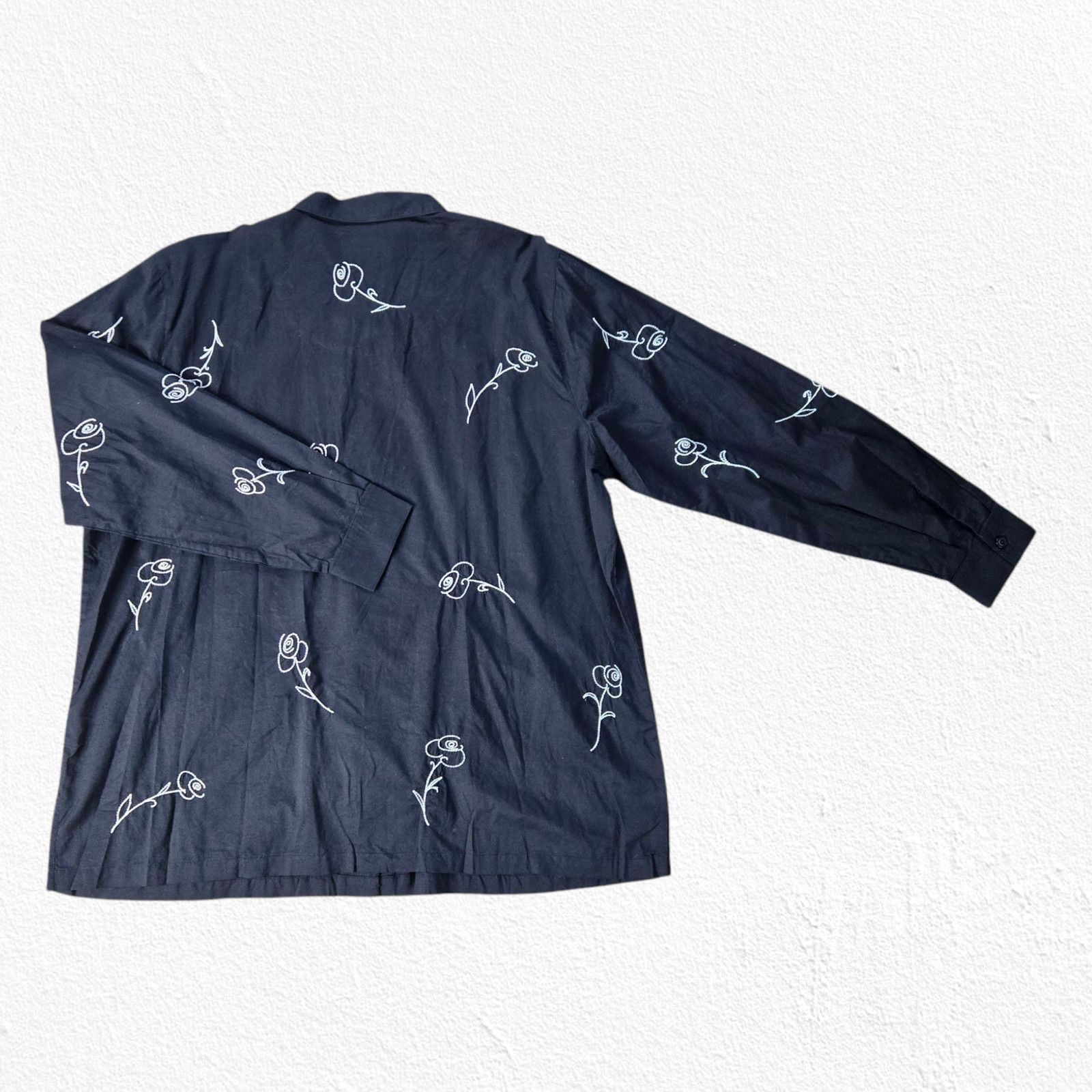 Vintage Y2K Black Floral Embroidered Button Down Shirt Size 16W Size XXL / US 16-18 / IT 52-54 - 7 Thumbnail