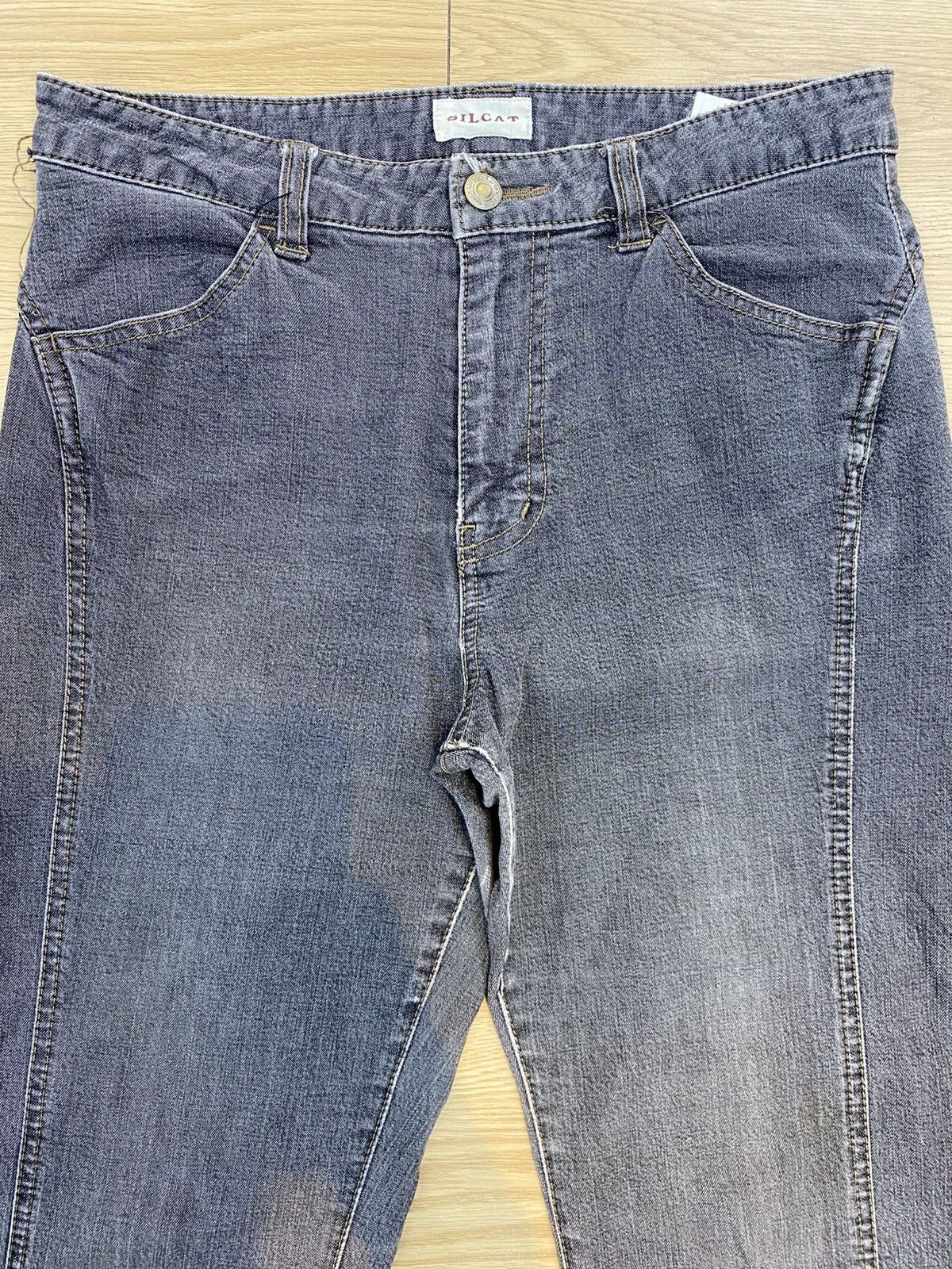 Japanese Brand Vintage Japanese Brand Embroidery Flaired Jeans Size US 29 - 2 Thumbnail