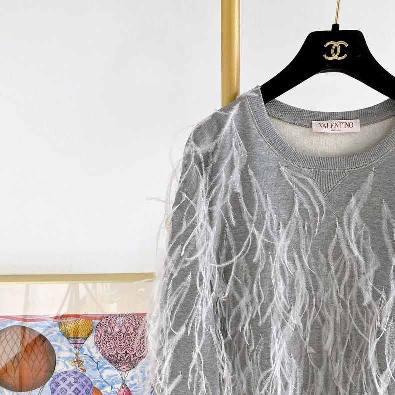 Valentino Valentino Gray ostrich fur sweatshirt Size L / US 10 / IT 46 - 3 Thumbnail