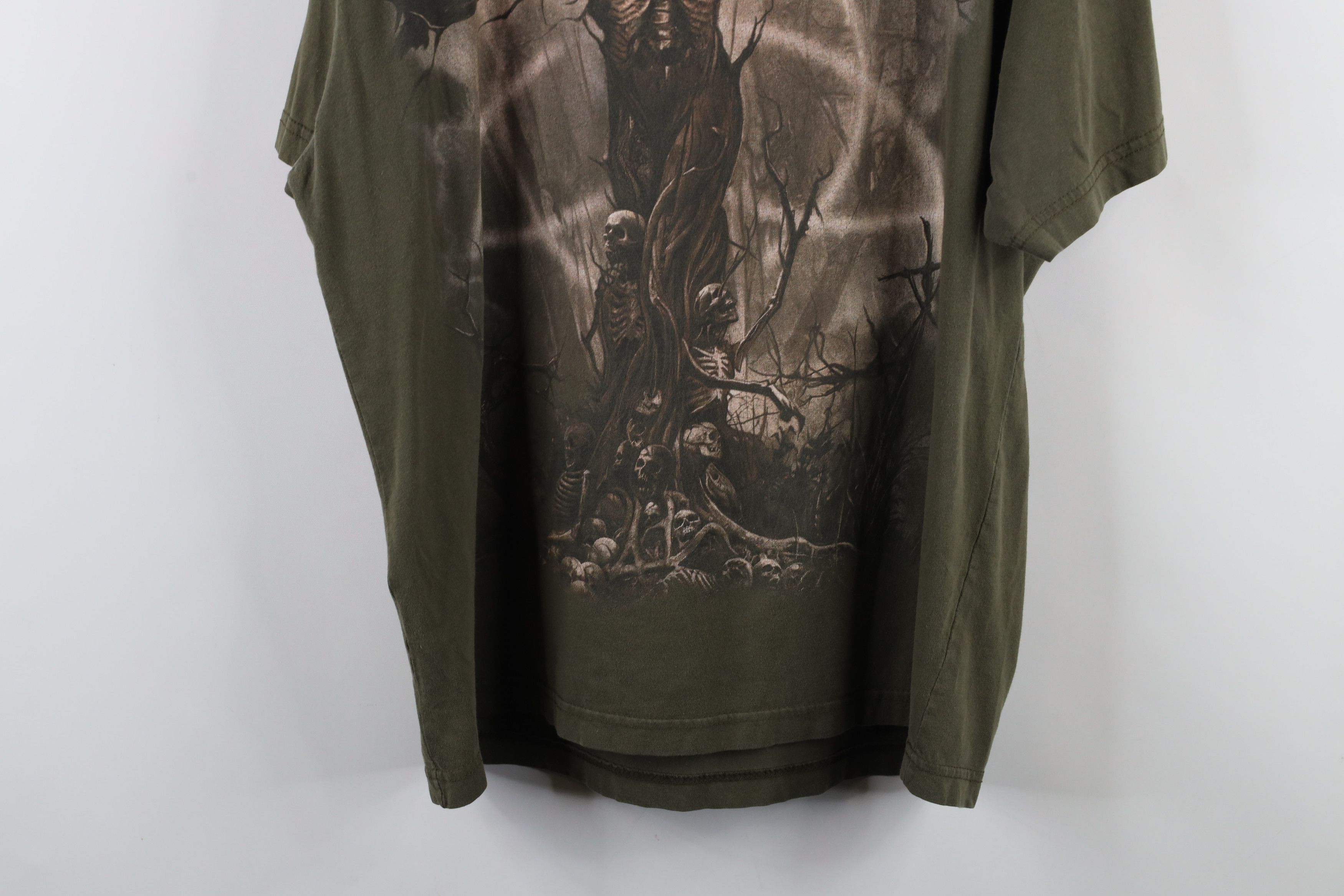 Vintage Vintage Y2K Streetwear Fantasy Nature Skull T-Shirt Green Size US XL / EU 56 / 4 - 15 Thumbnail