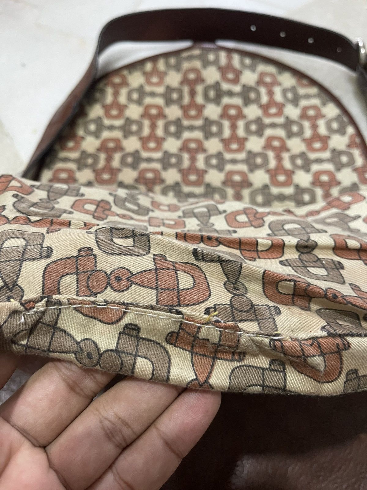 Gucci Vintage Gucci Monogram Leather Shoulder Bag Size ONE SIZE - 9 Thumbnail