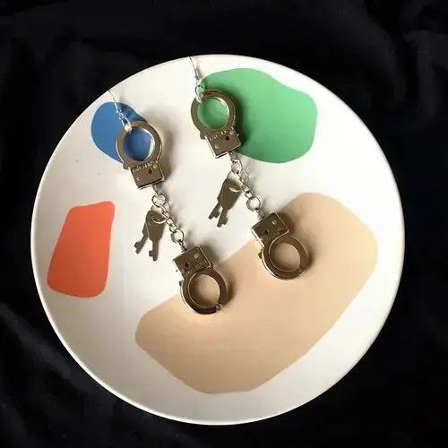 Vintage Creative Handcuffs Unusual Punk Earrings Size ONE SIZE - 3 Thumbnail
