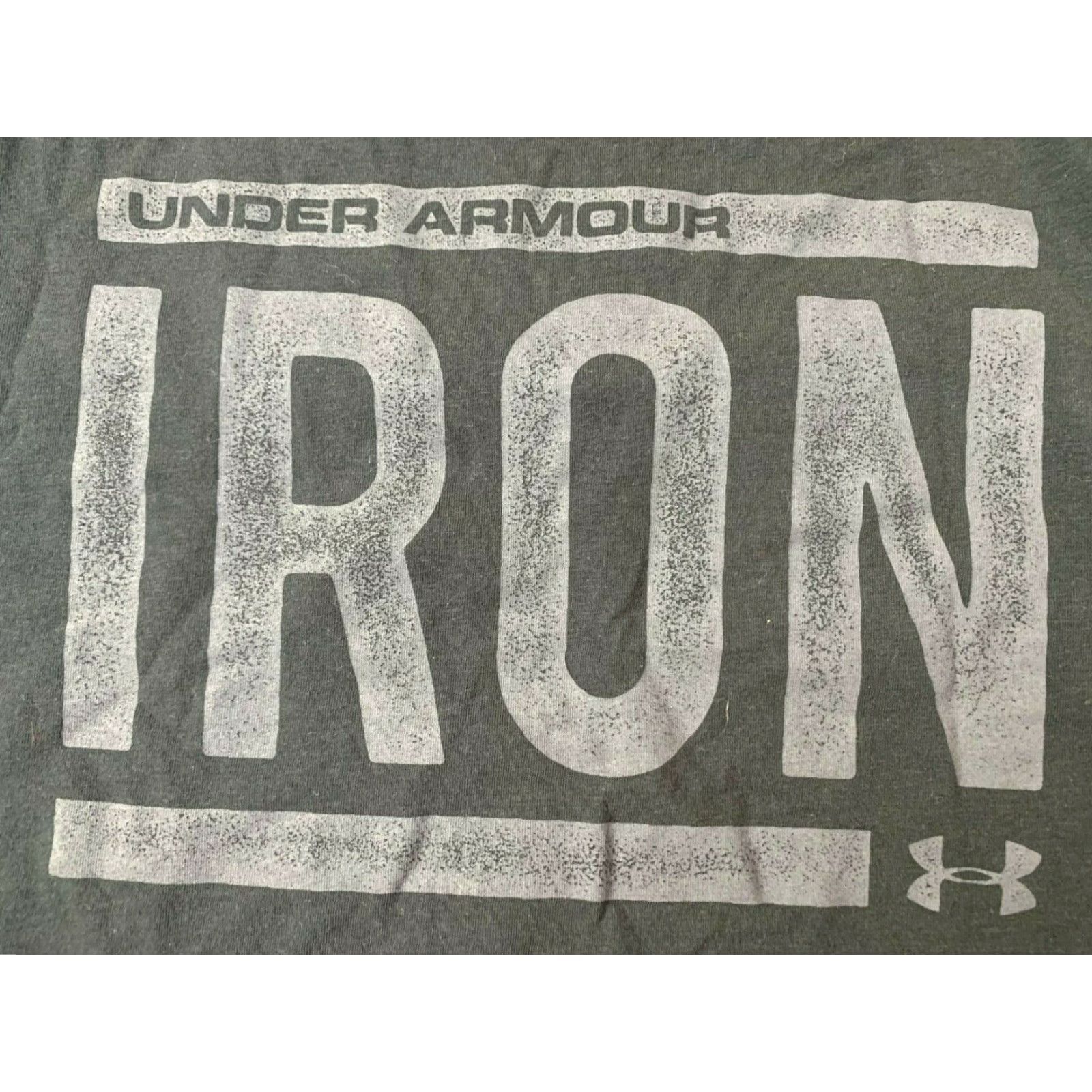 Under Armour UNDER ARMOUR IRON MENS TRAINING SHIRT JERSEY SPORT HEATGEAR Gray XS? Size US S / EU 44-46 / 1 - 3 Thumbnail