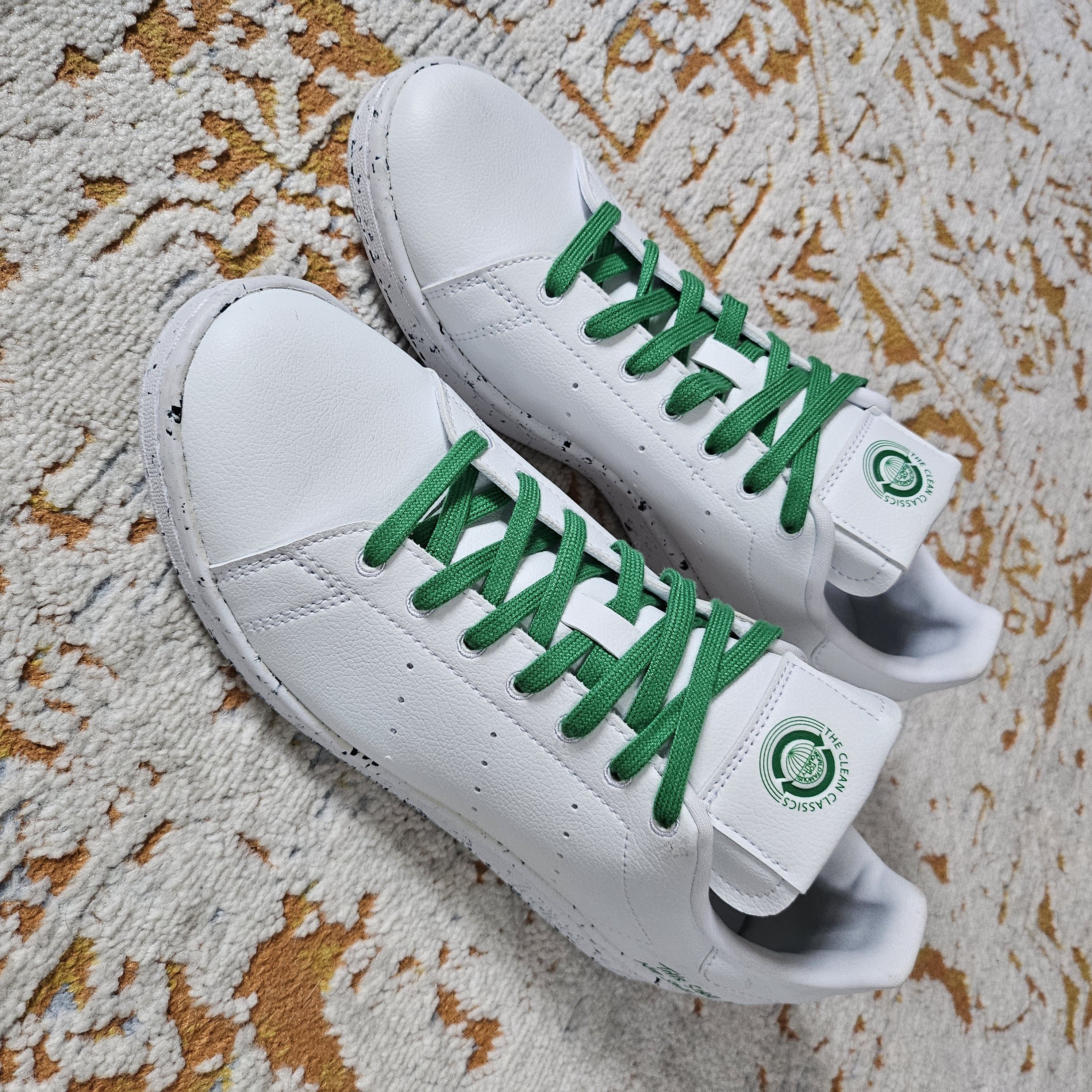 image of Adidas Stan Smith "clean Classics" Shoes in White/Green, Men's (Size 8)