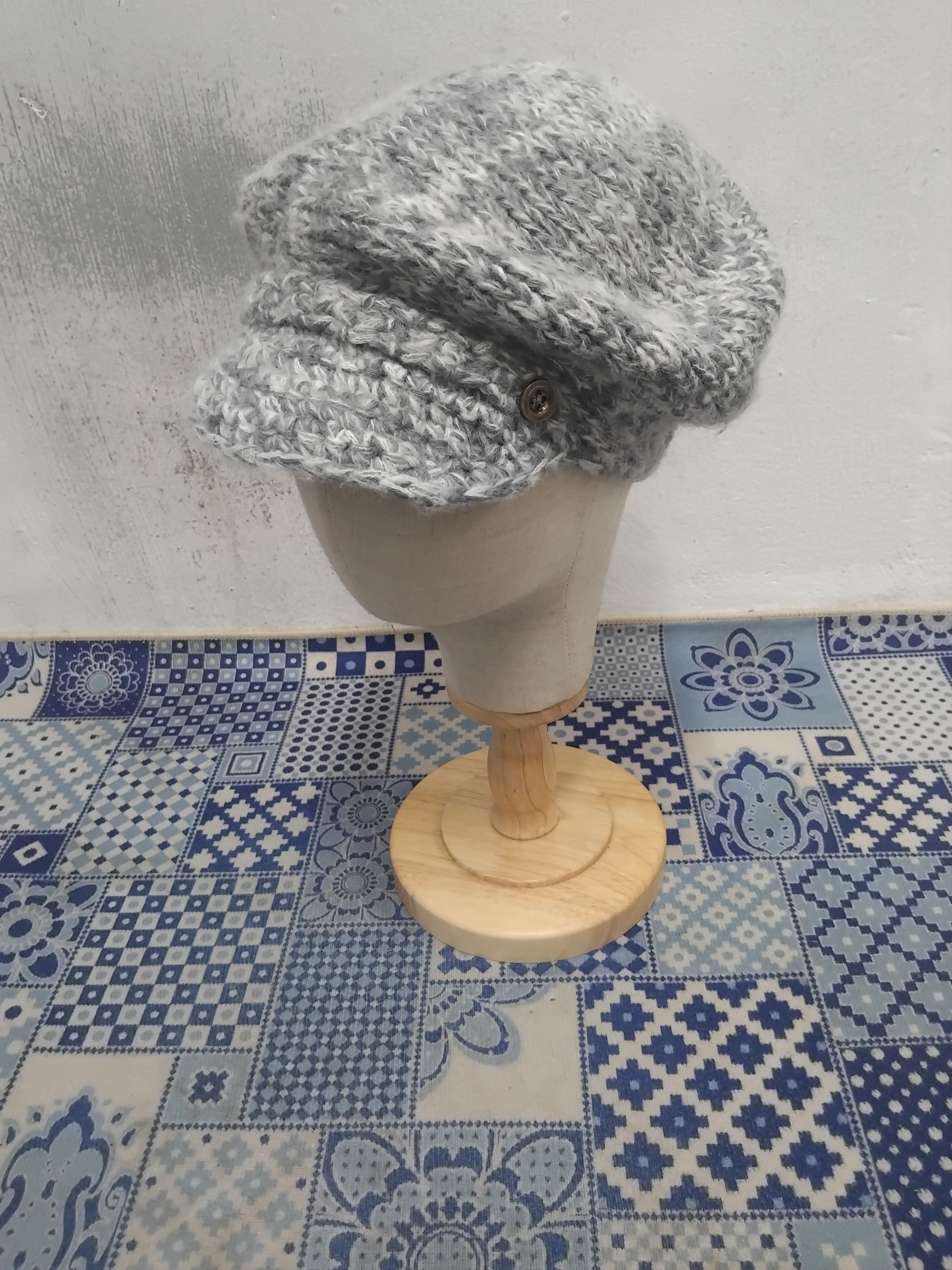 Issey Miyake A.v.v Issey miyake grey colour cap Size ONE SIZE - 1 Thumbnail