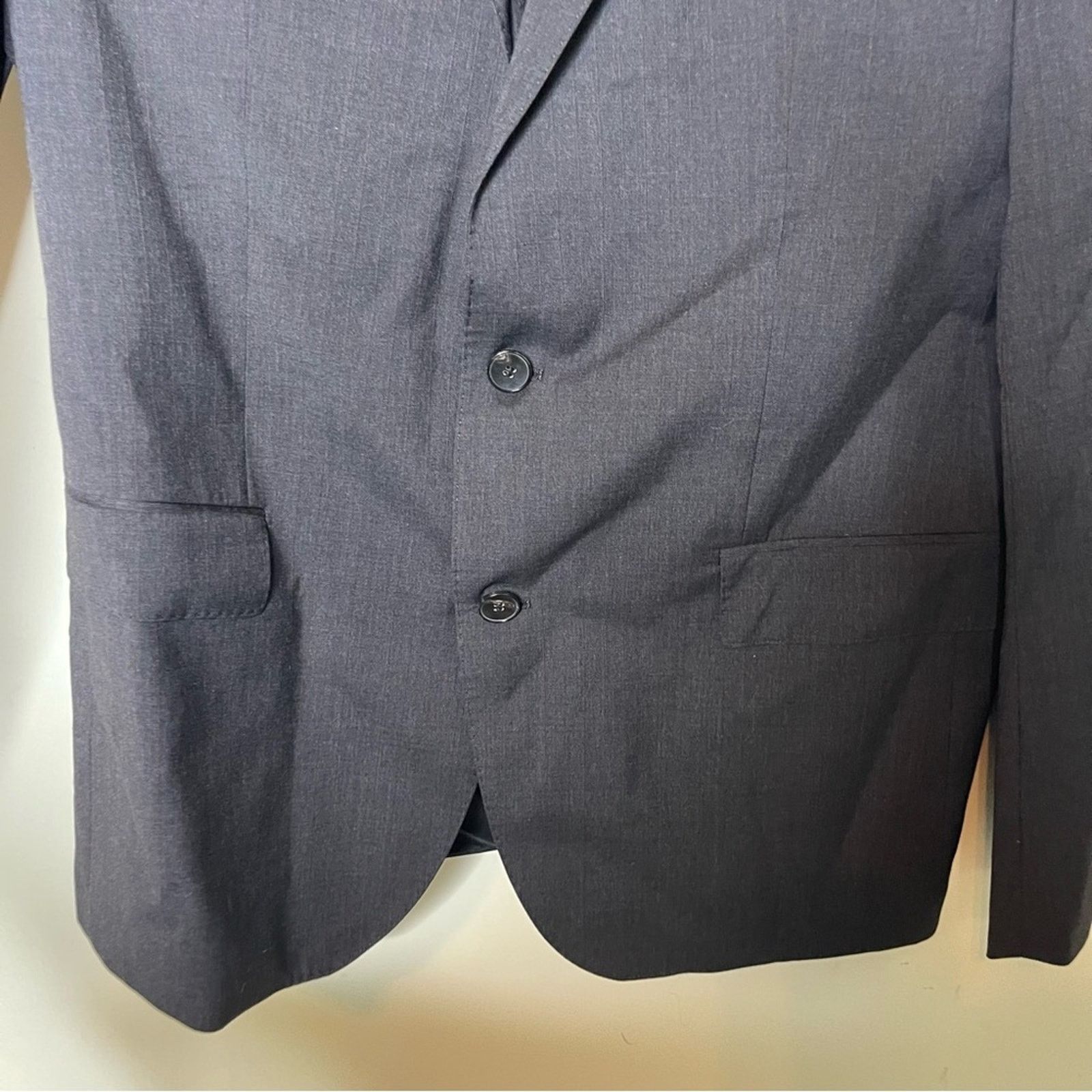 Hugo Boss Hugo Boss Grey 100% wool 2 button blazer sz 42R Size US L / EU 52-54 / 3 - 7 Thumbnail
