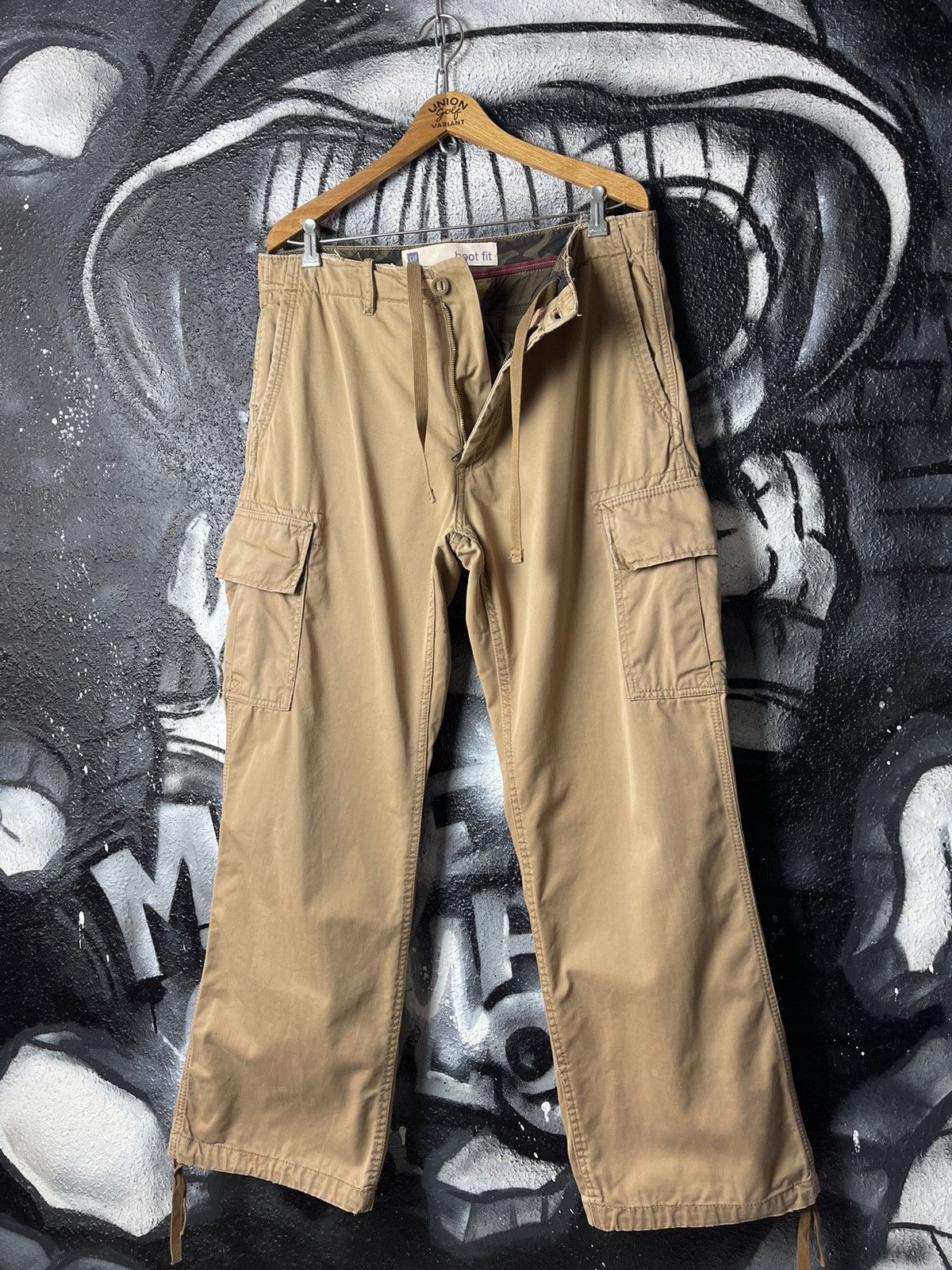 Gap Gap Y2K Vintage Boot Fit BeigeCargo Pants Men’s Size XL Size US 36 / EU 52 - 2 Thumbnail