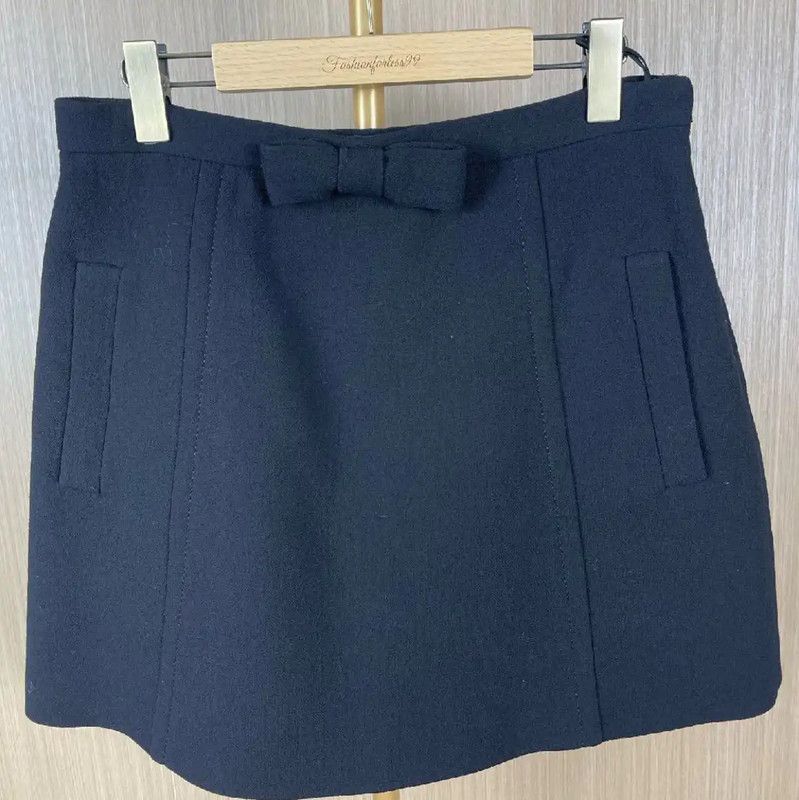Miu Miu Miu Miu Black Wool Women’s Skirt 0089 Size 34" / US 12 / IT 48 - 1 Thumbnail
