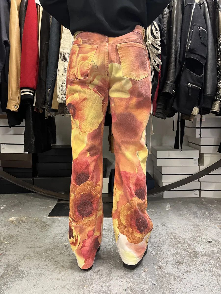 Roberto Cavalli 2000s Roberto Cavalli Flowers Spectrum Summer Pants Size US 32 / EU 48 - 5 Thumbnail