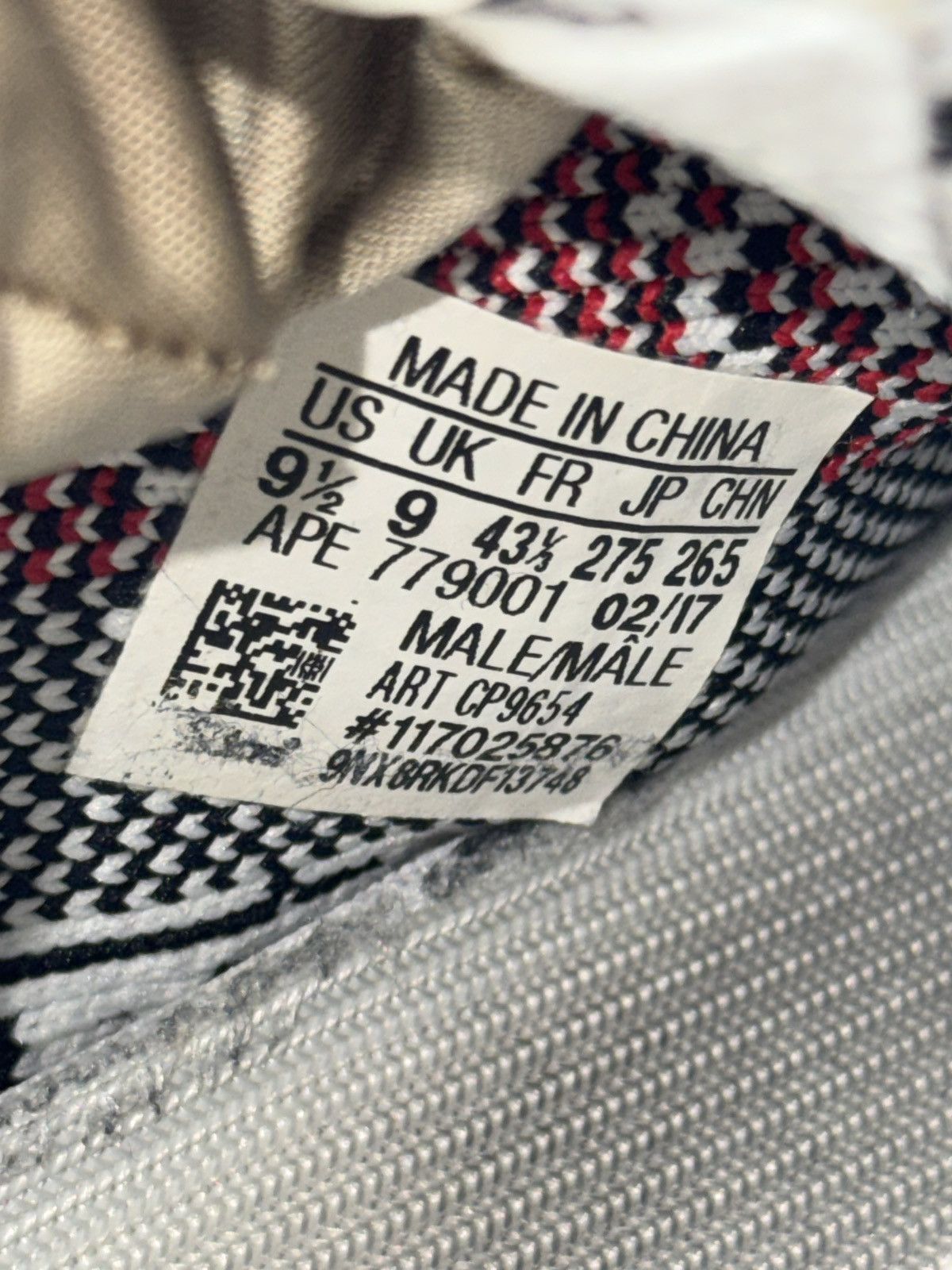 Yeezy ADIDAS YEEZY BOOST 350 V2 ZEBRA SNEAKERS Size US 9.5 / EU 42-43 - 10 Thumbnail