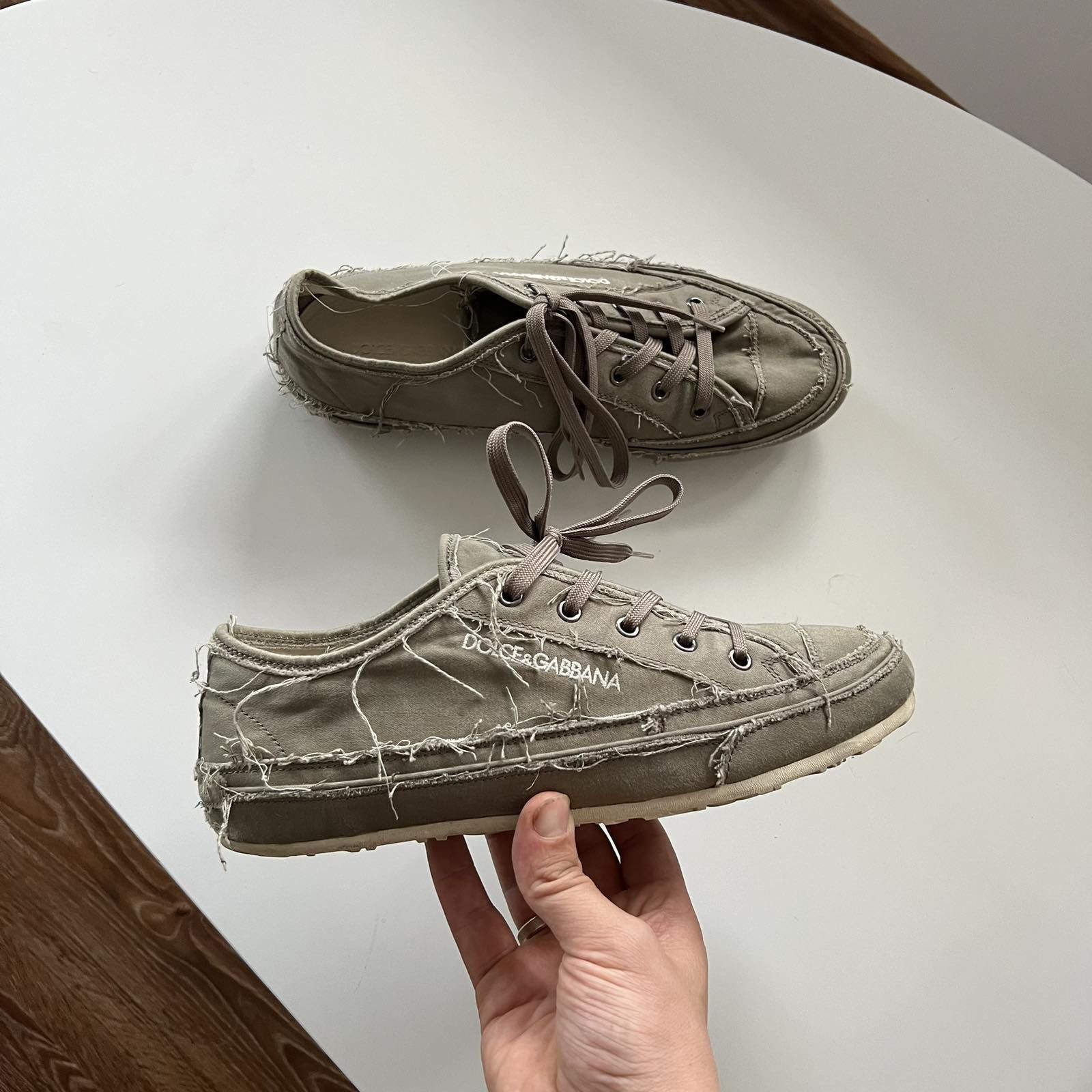distressed Dolce & Gabbana sneakers luxury vintage Sz 7