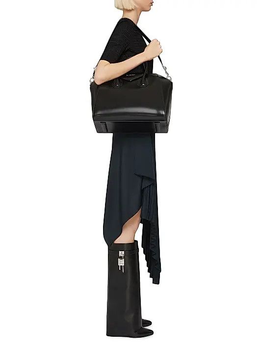 Givenchy os11x0126 Size: OS / Medium Antigona Bag in Black Size ONE SIZE - 2 Thumbnail