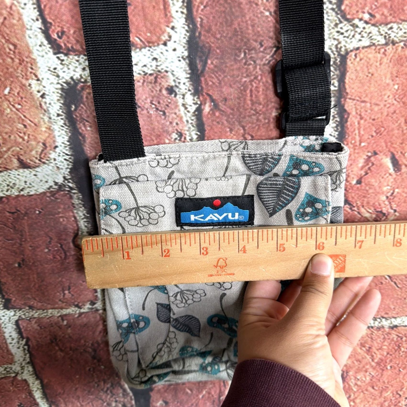 KAVU KAVU Crossbody Bag Rope Sling Canvas Travel Floral Multicolor Gray Leaves Women Size ONE SIZE - 4 Thumbnail