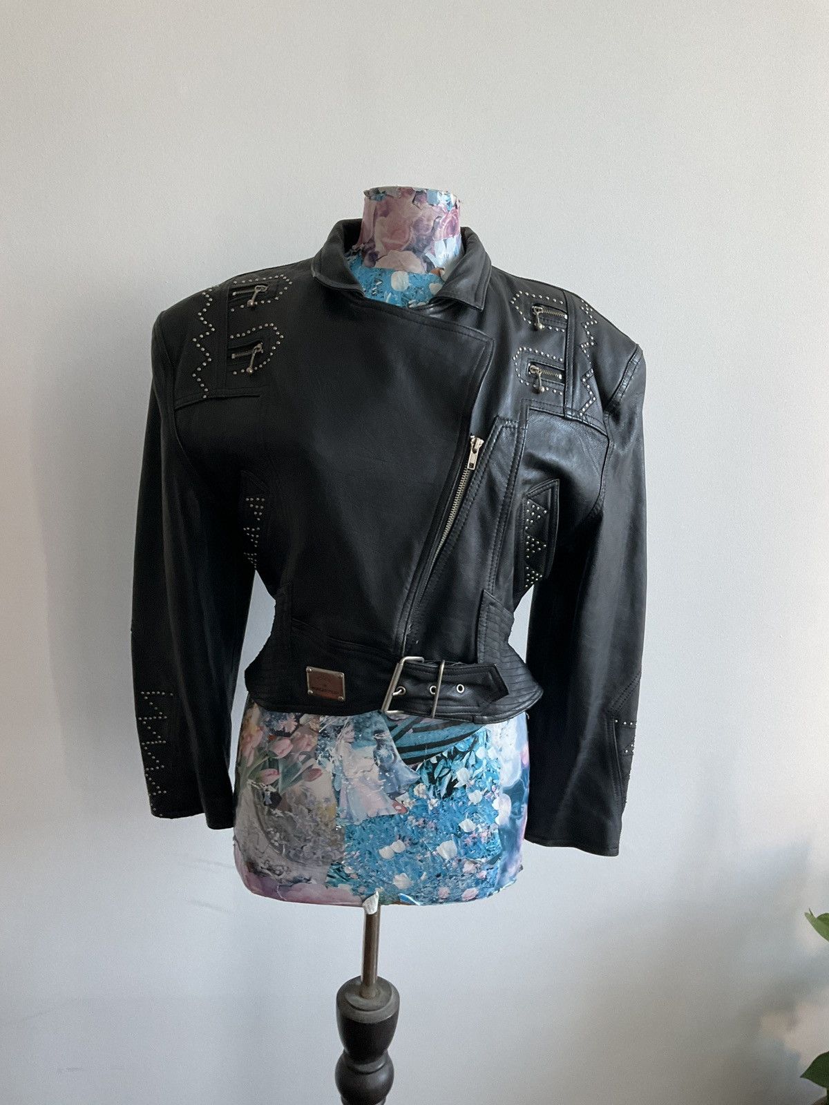 Vintage Vintage leather jacket with studs Size M / US 6-8 / IT 42-44 - 11 Thumbnail