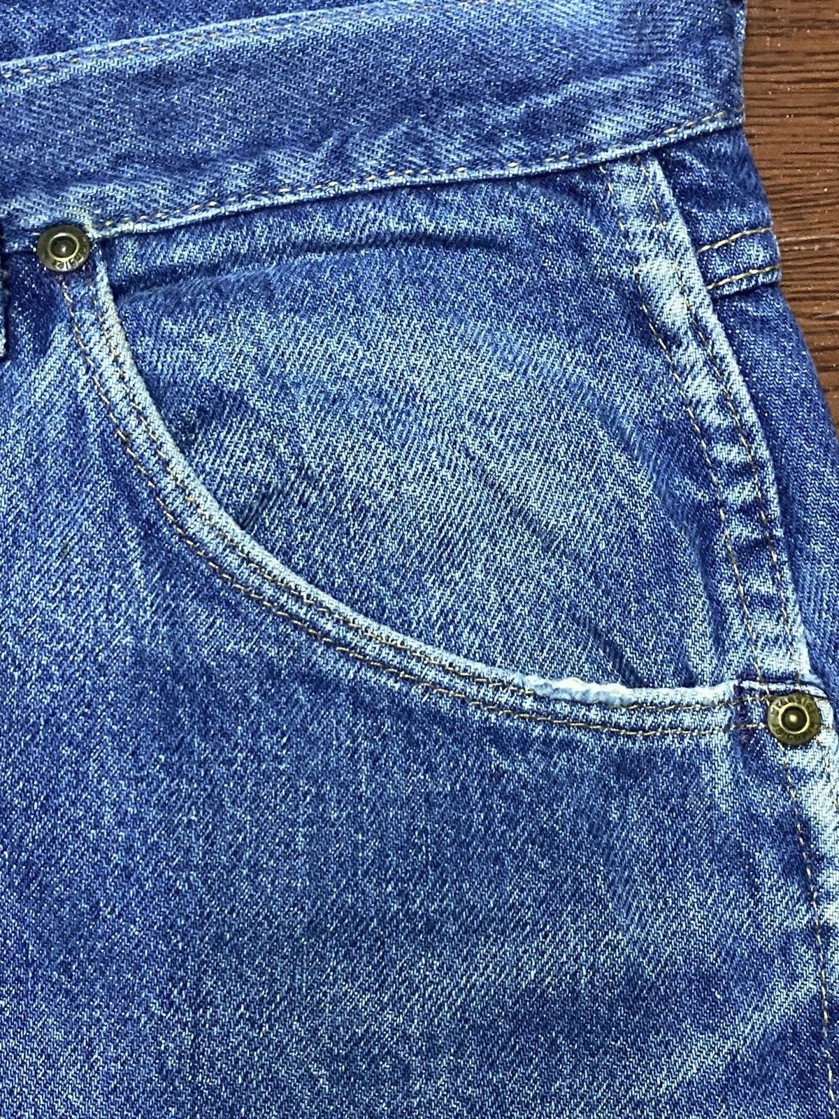 Vintage Vintage Wrangler Rugged USA Blue Wash Ditressed Loose Jeans Size US 32 / EU 48 - 8 Thumbnail